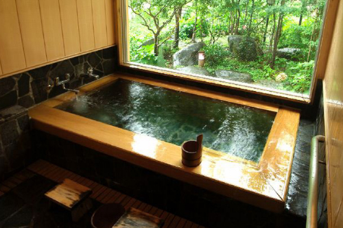 yno-outdoor-onsen.jpg