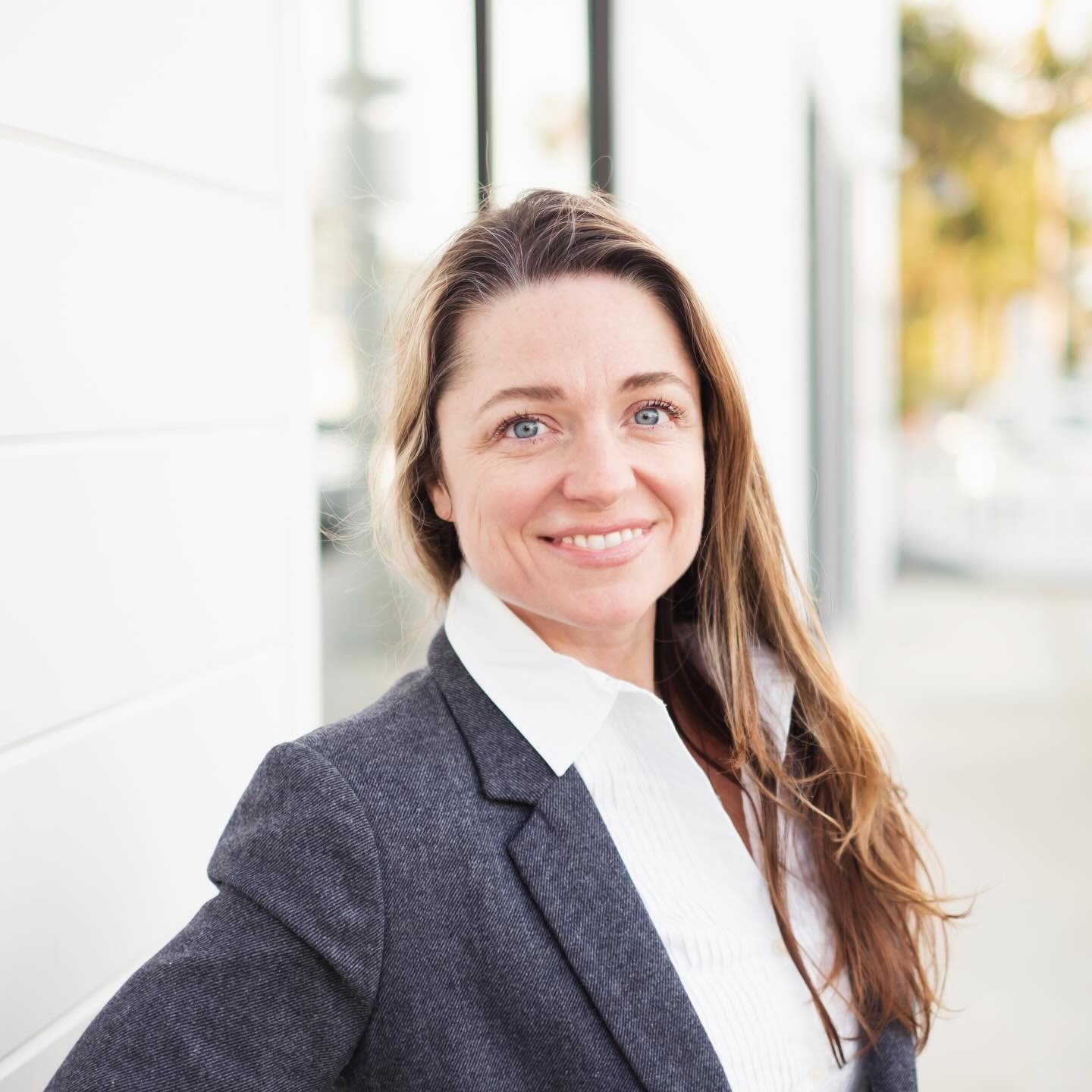 It&rsquo;s #givingtuesday !! ✨
With every real estate closing, I donate to three charities. I&rsquo;ve called them my &ldquo;Dwelling Place Charities&rdquo;, because each one helps to create a physical and/or metaphysical dwelling place.

1- @phxrefc