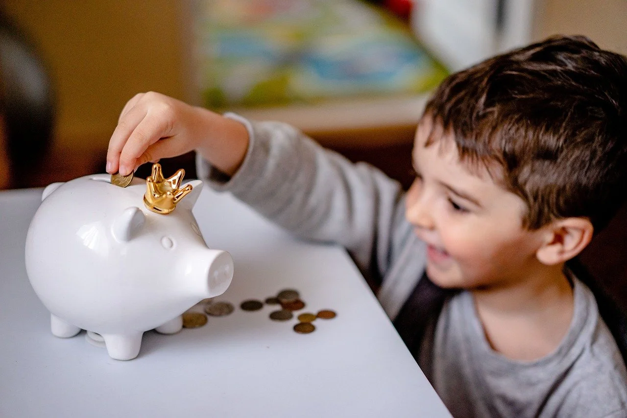 Raising Financially Savvy Kids: A Parent's Guide to Financial Literacy in Canada