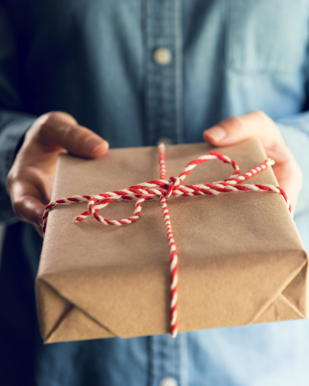 Gift Giving in Retirement: How to Plan for Fun Without Overspending