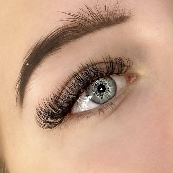 Volume lashes by our junior Sam🪩

Full Sets for only &pound;45 

#southsealashextensions #southsealashlift #southseaeyelashextensions #portsmouthlashes #southseaeyelashes #southsealashtechnician #portsmouthlashesextentions #lashlifting #southsealash