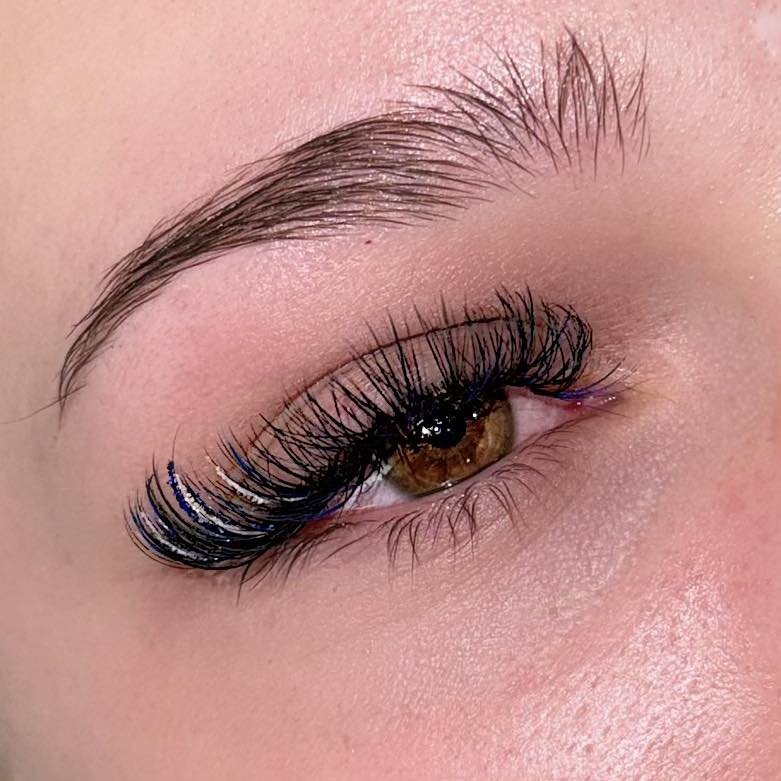A pop of sparkle 🪩

#portsmouthbeautytherapist #southseabeautytherapy #waterlooville #southsea #portsmouthbeauty #waterloovillesalon #southseabeautyroom #southseabeauty #southseabeautysalon #waterloovillebeauty #beaubeautytreatments #portsmouth #Sou