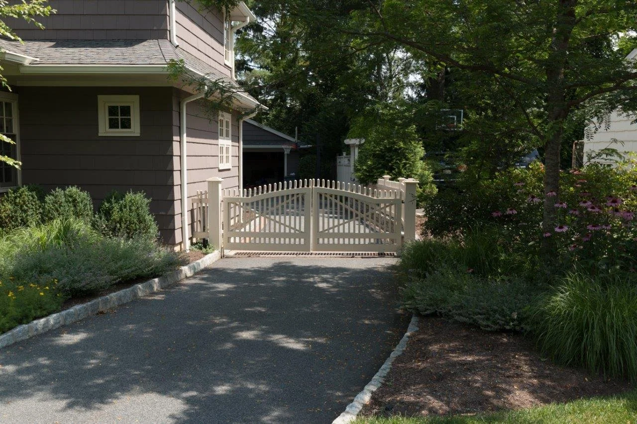 5 Wooden Structures to Bring Warmth and Character to Your Chatham