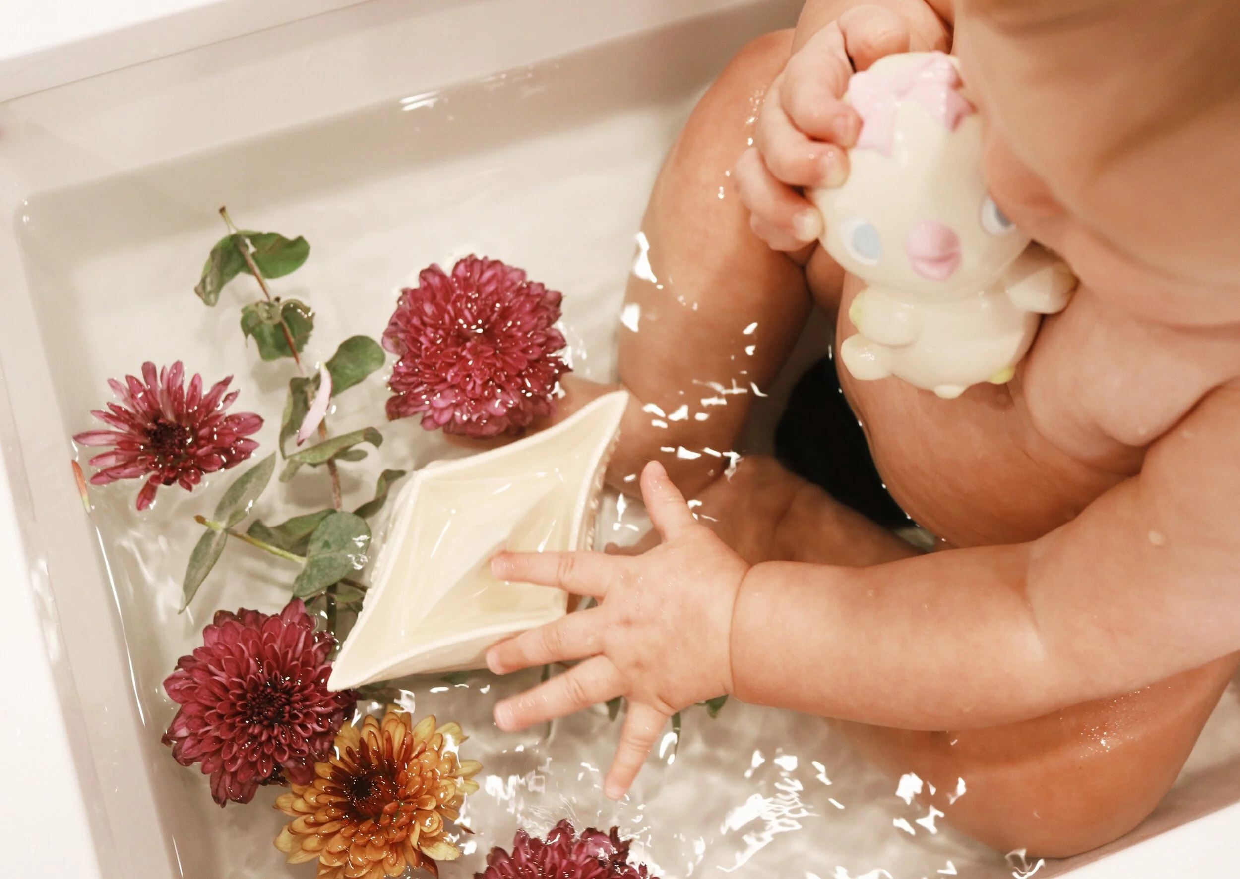 L-OB-UNIT-WHITE_Kelly Hughes (2).JPG