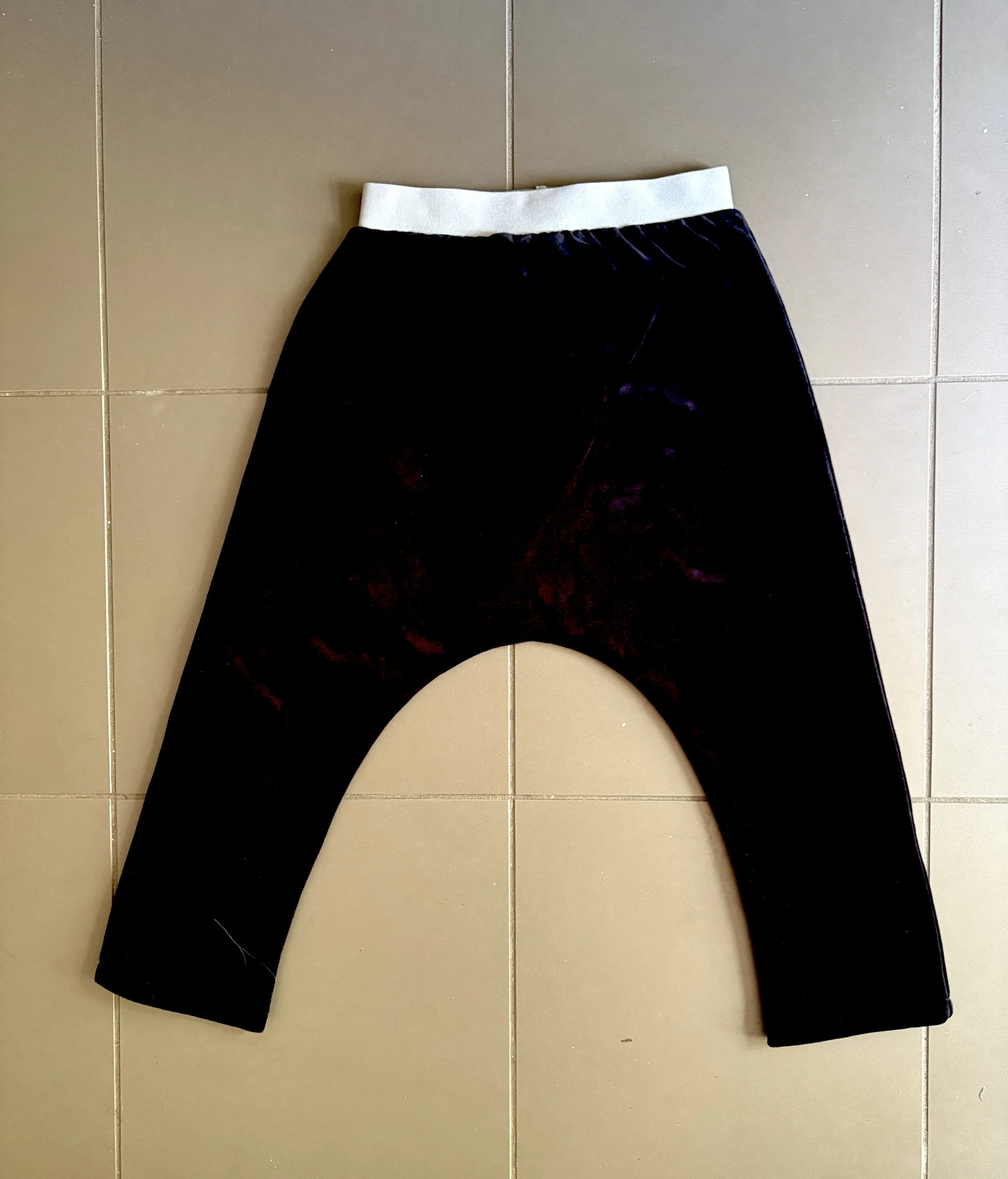 26.BLACK :OYSTER.jpg
