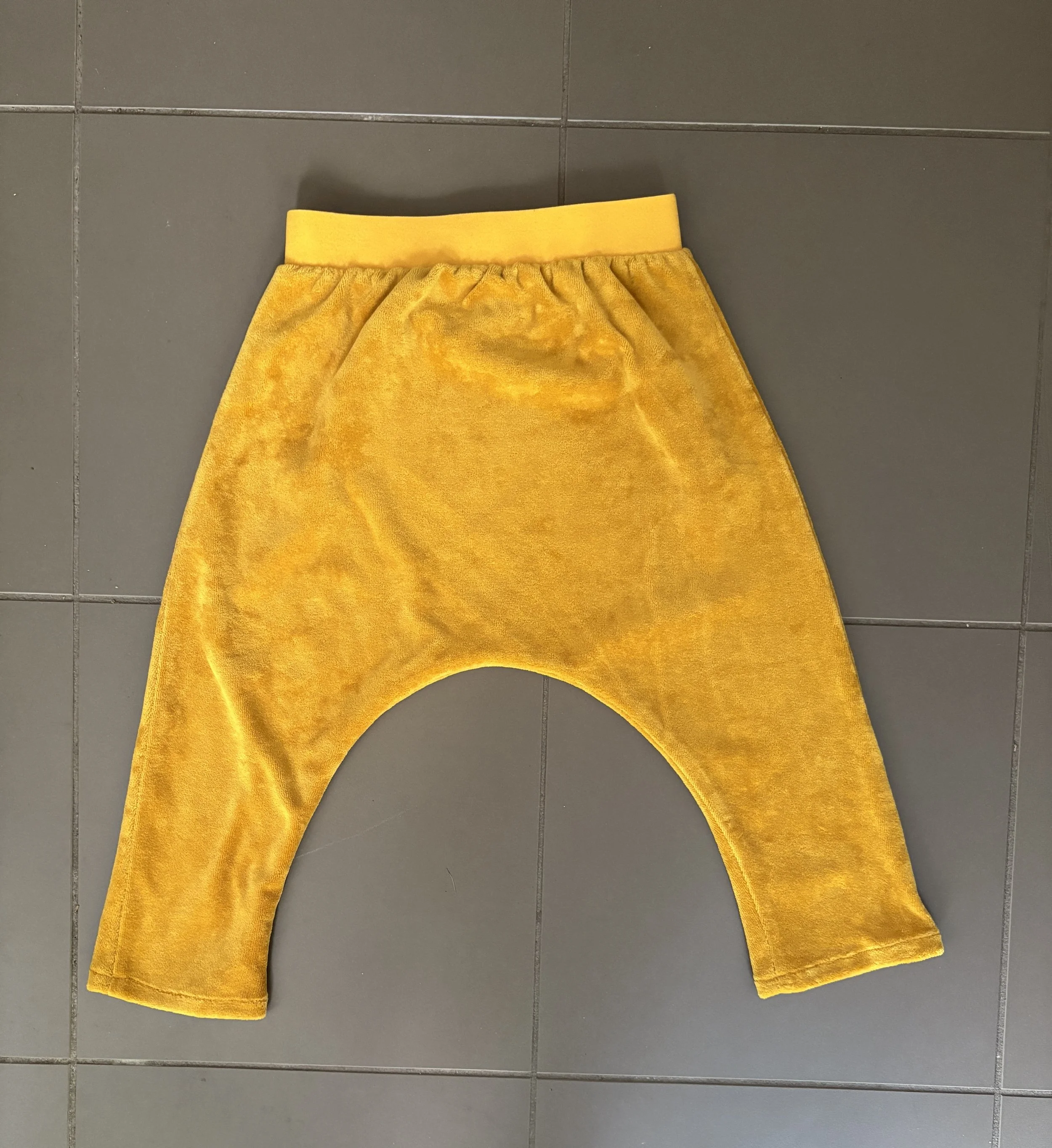 20.SAFFRON:YELLOW.jpg