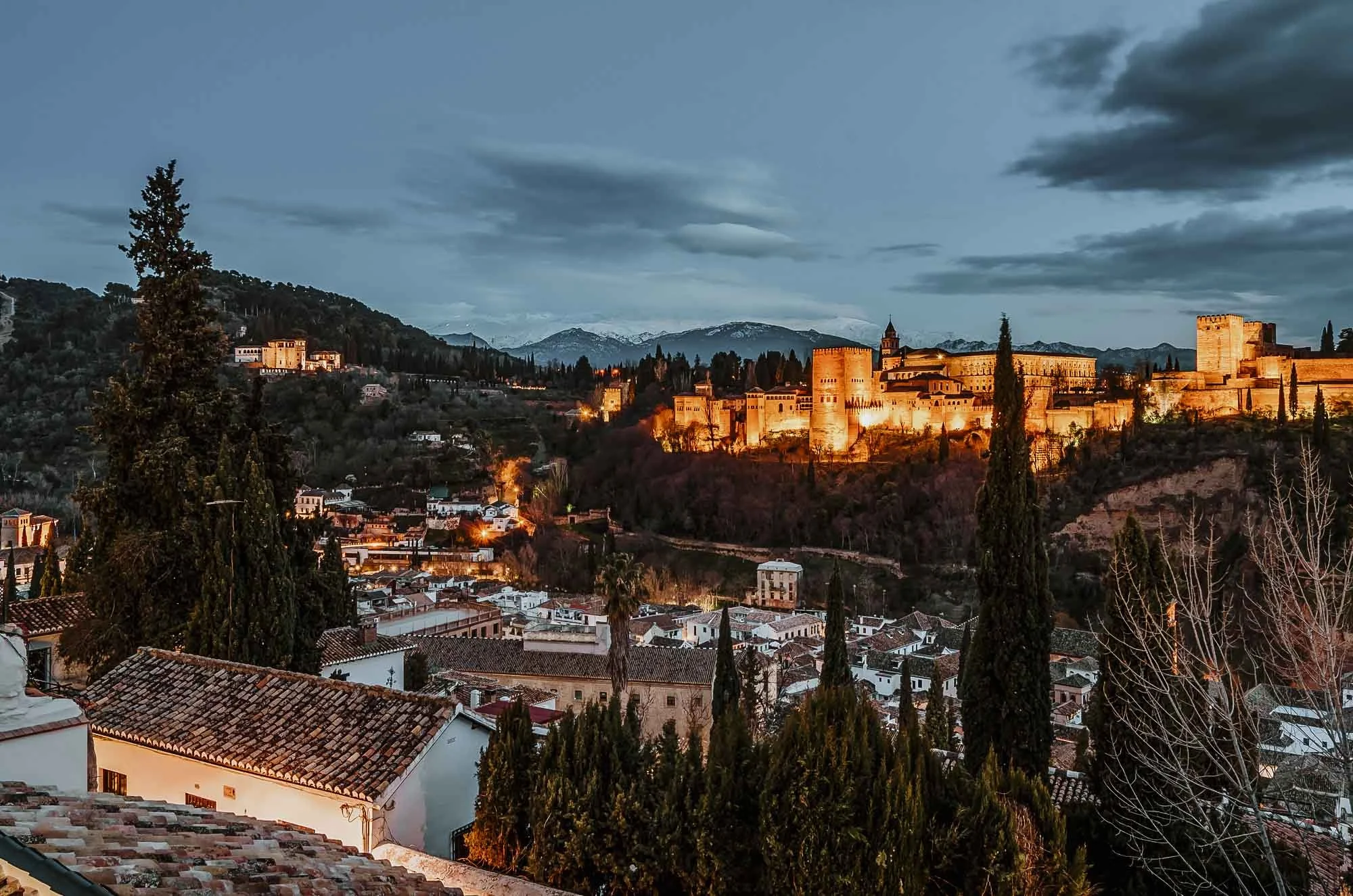 Alhambra by night Is the Alhambra night visit worth it? (2023