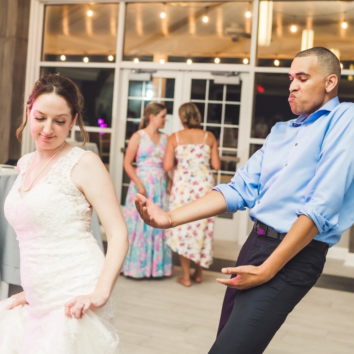 I can say as a fact, dance floors hit different when the couple just love to have a good time 👏

Photos by @inbalsivanphoto 
Venue @mercerboathouse 
Music @djjaymurch @onthebeatfx

#jerseybride #jerseywedding #boathouseatmercerlake #njweddingdj