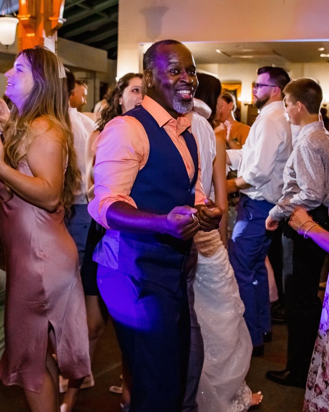 Full dance floor. Full Hearts 🥰

Venue at Knowlton Mansion
Caterer @conroycatering
Photos by @soultstudios
Music By @djjaymurch @onthebeatfx

#phillybride #phillywedding #weddingdj
#KnowltonMansion #knowltonmansionwedding
#weddinglooks #gettingmarri