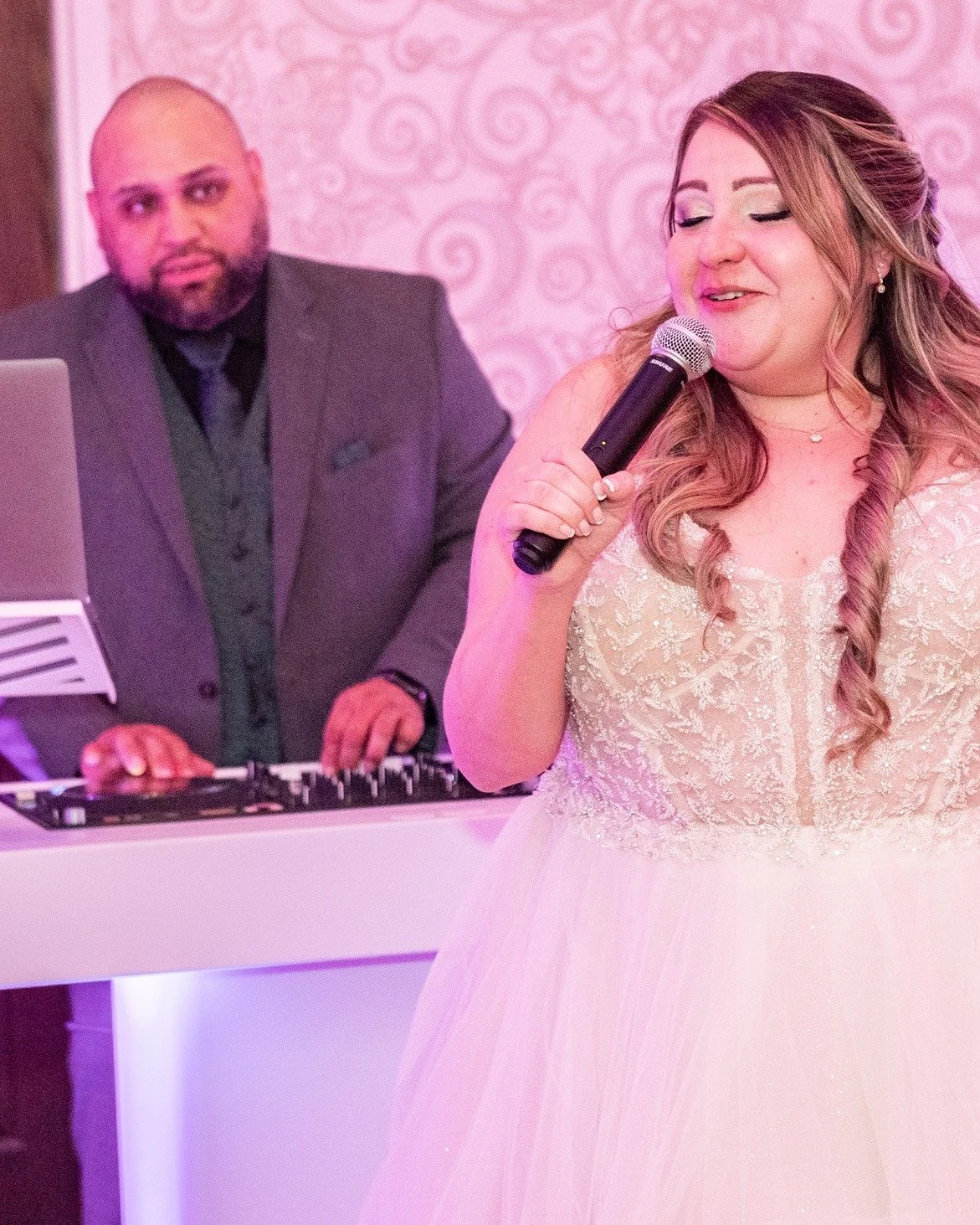 We give our brides the freedom to be themselves 💗

Music @onthebeatfx  @dj_rog_t 
Venue @springfieldcountryclub 
Photos @photosbyshawnllc 

#weddingtrumpet #weddingmusic #phillybride #phillywedding #springfieldcountryclub #springfieldcountryclubwedd