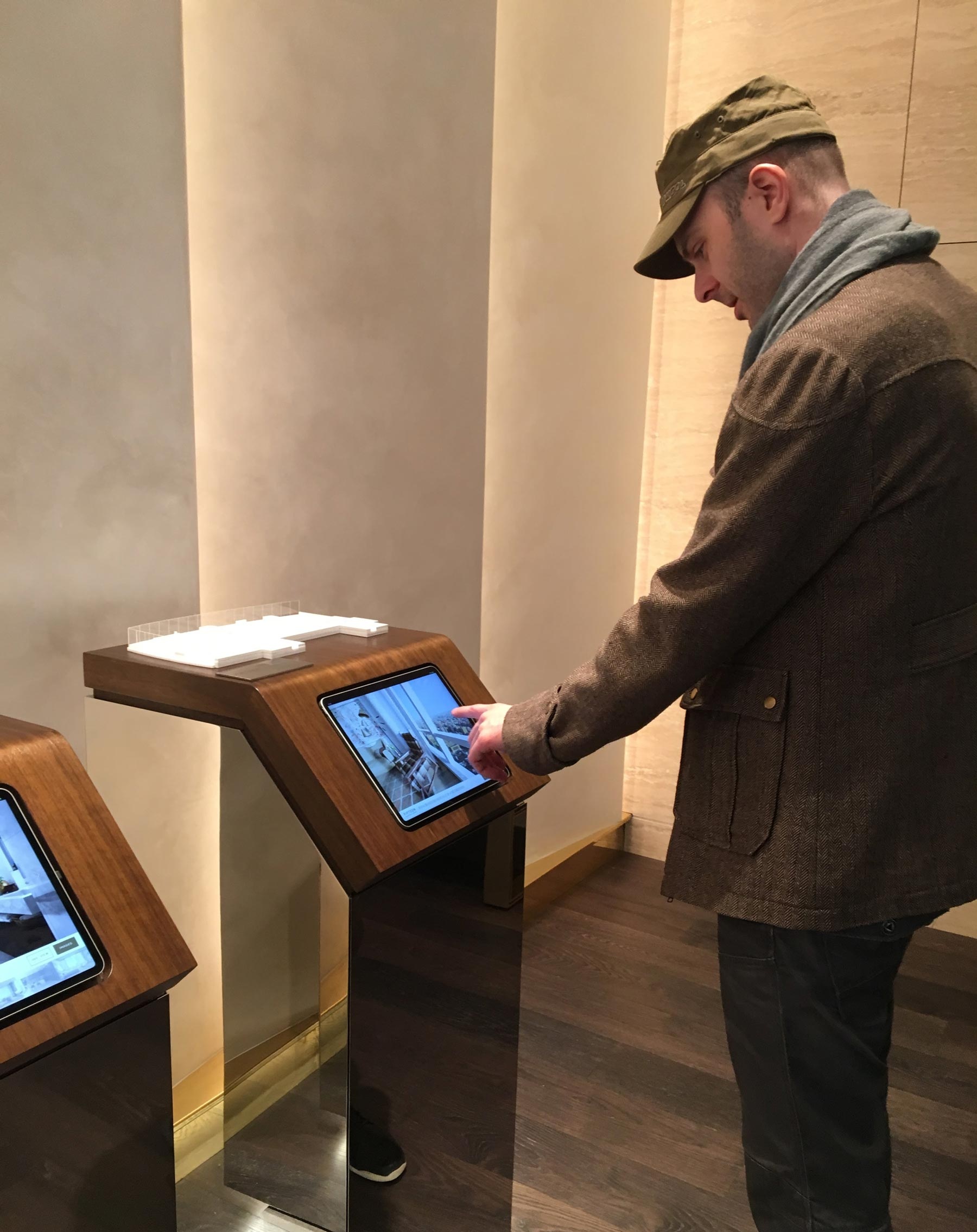 In one of the zones, I decided to add a feature of an image carousel for the users that don’t feel comfortable using a 360 view experience on a tablet.