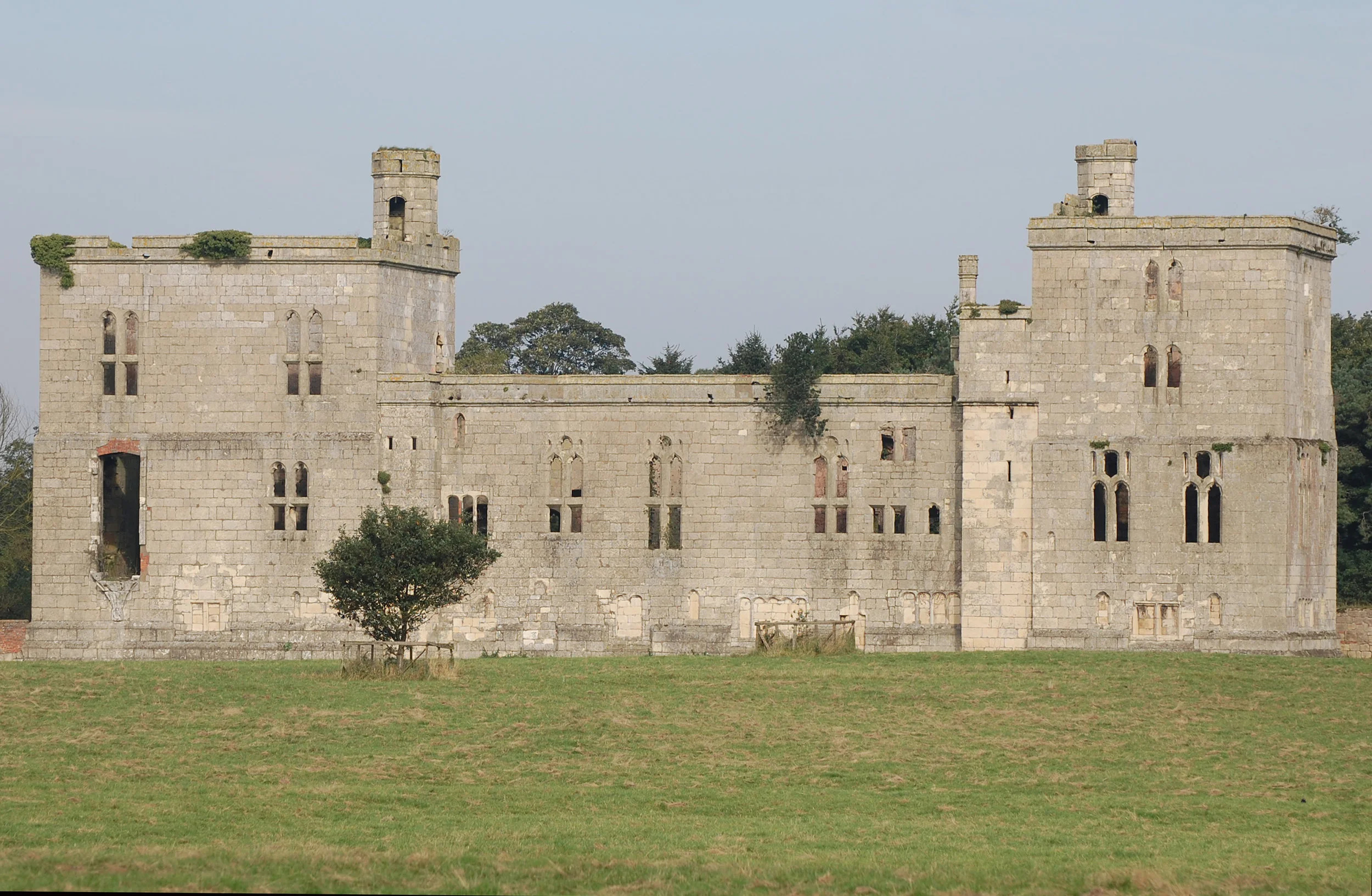 Wressle_Castle,_2009.jpg