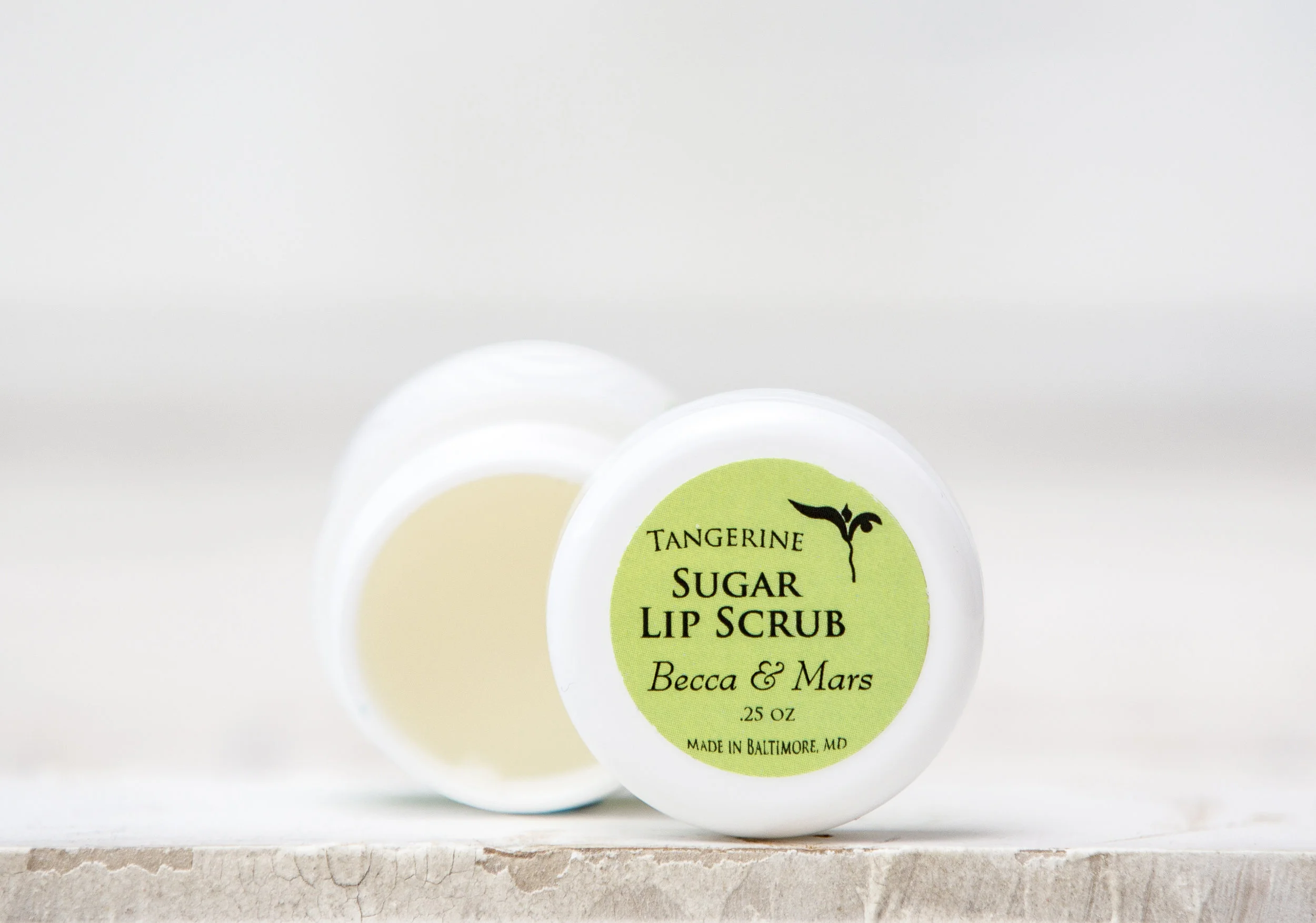 Becca & Mars Lip Scrub
