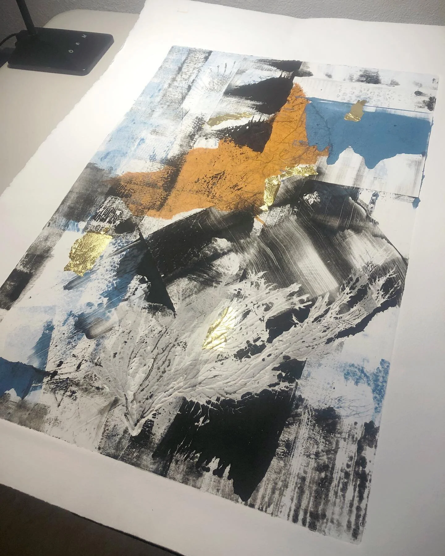 Missing my studio and studio buddy today but I&rsquo;m working on some new monotypes!
#monotype #printmaking
