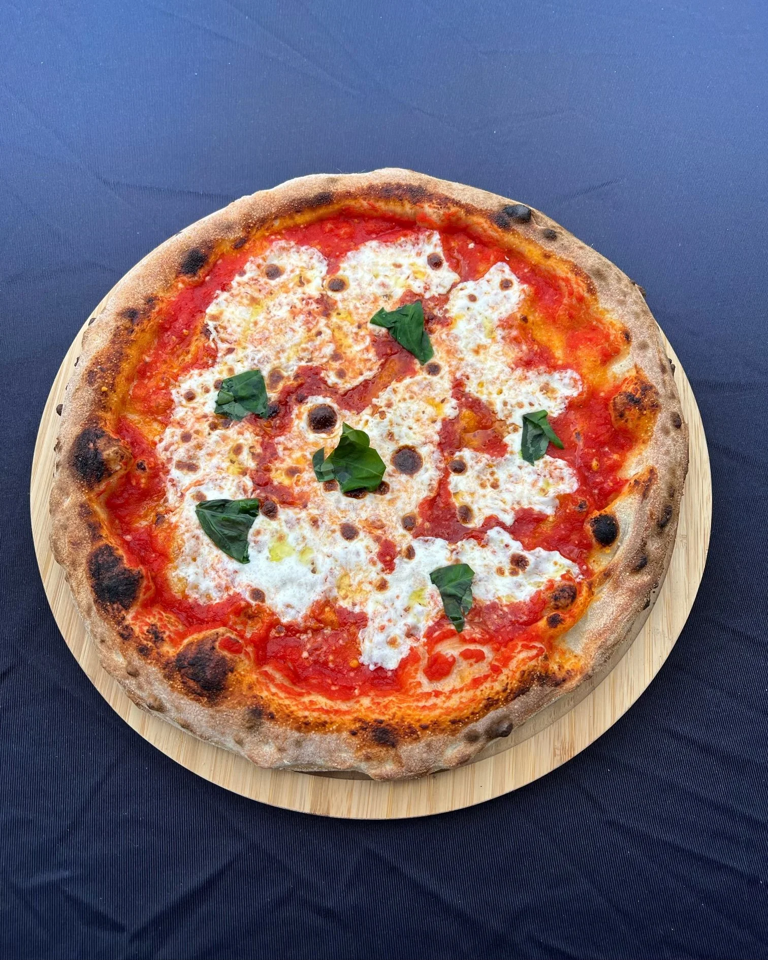 carmines margharita pizza.jpeg