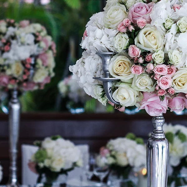 Louise Pineau, la fine fleur de la décoration événementielle.