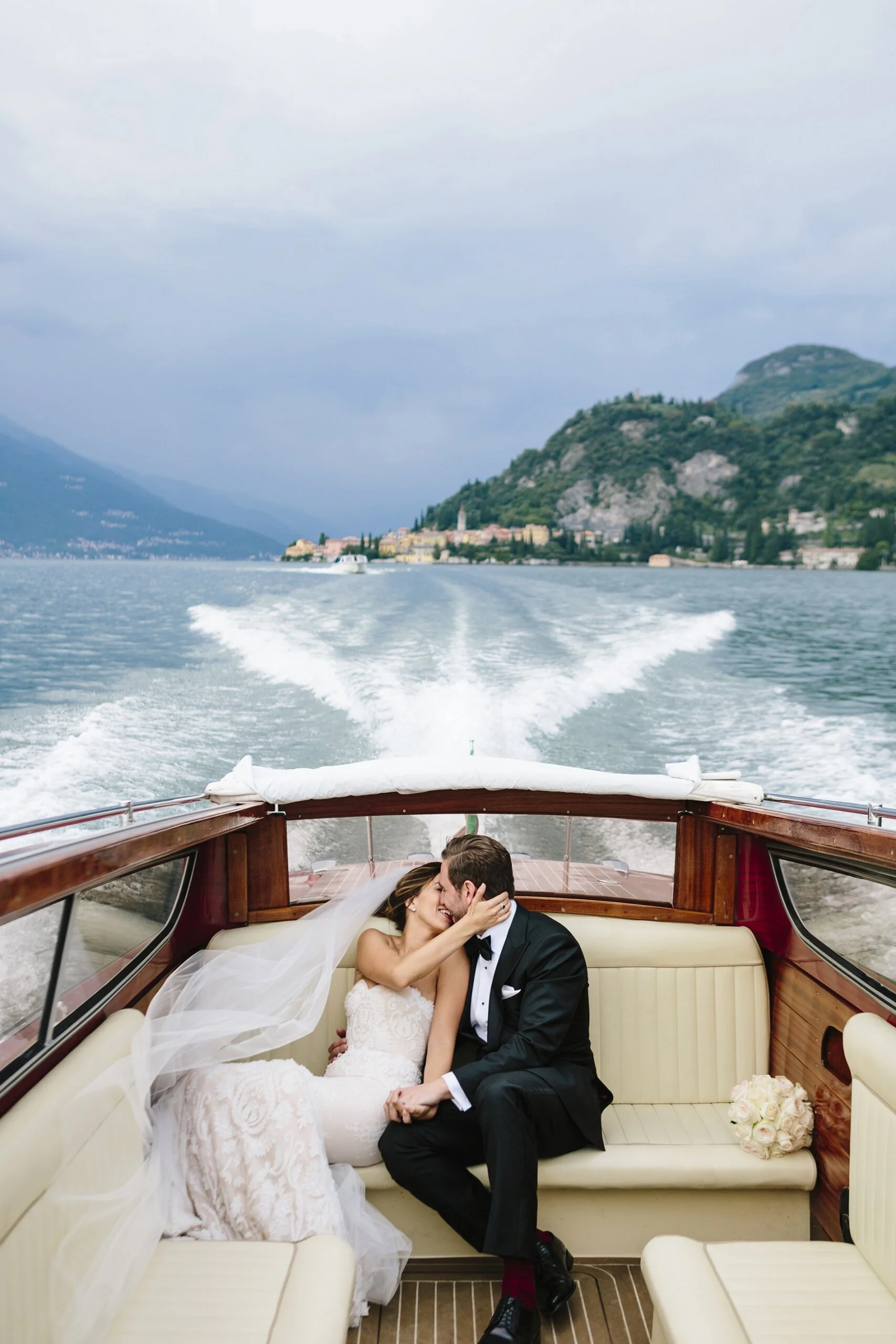 Mariage féerique au fil de l’eau, un mariage à l’italienne