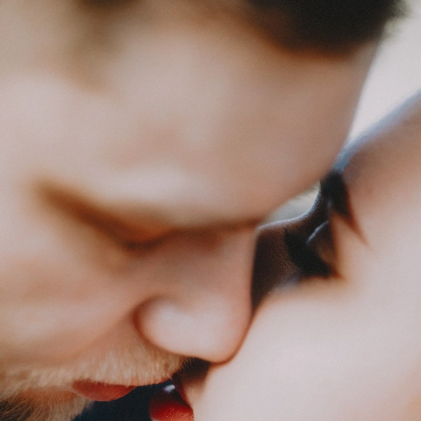 @edgar.zubarev est un photographe talentueux bas&eacute; sur la p&eacute;ninsule Ib&eacute;rique, et bien au-del&agrave;.
Nous recommandons chaleureusement son travail, en particulier pour les destinations o&ugrave; nous venons d&rsquo;ouvrir deux no