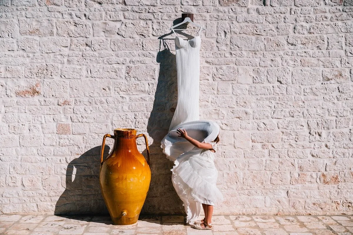 Federica Ariemma photographe en Italie, on adore !&hellip;Federica capture les instants les plus pr&eacute;cieux de votre mariage avec sensibilit&eacute; et &eacute;l&eacute;gance. Un sens de la mise en sc&egrave;ne spontan&eacute;e qui conf&egrave;r