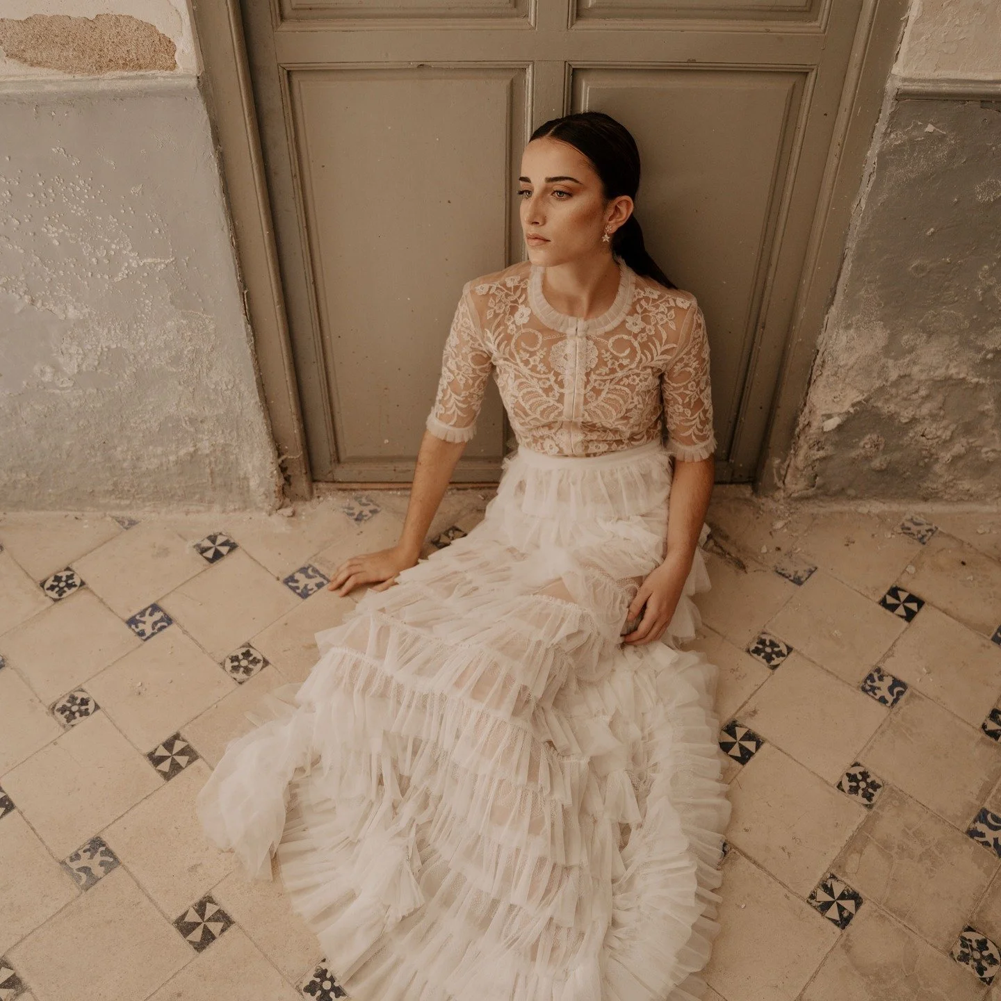 &Agrave; Alcaudete, dans le sud de l&rsquo;Espagne, Mar&iacute;a Espinosa capture les &eacute;motions les plus vraies des mariages. Naturel, &eacute;motionnel et esth&eacute;tique, son style sublime chaque instant d&rsquo;amour. Elle prend le temps d