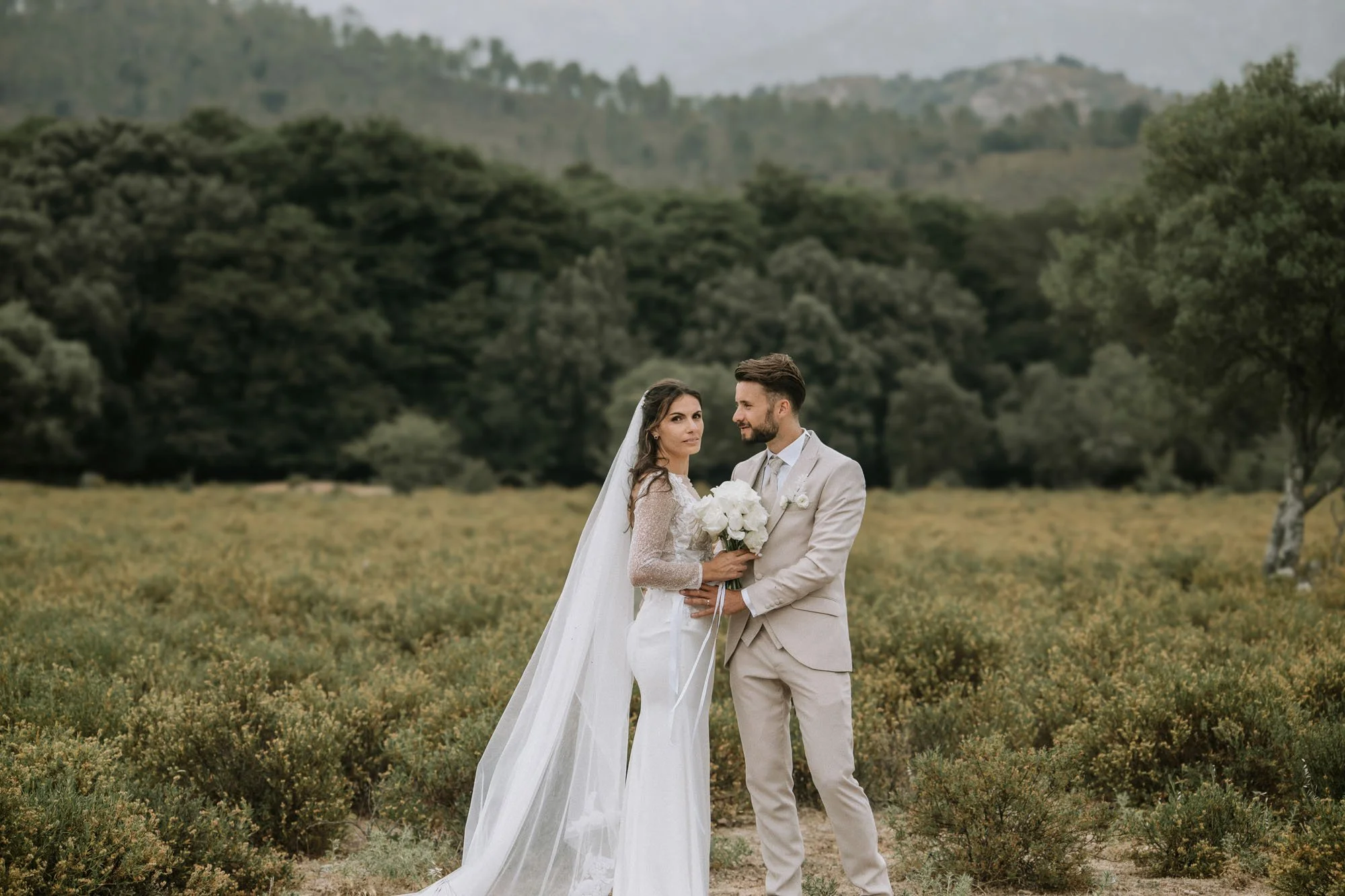 Photographe de mariage en Corse : capturer vos instants précieux