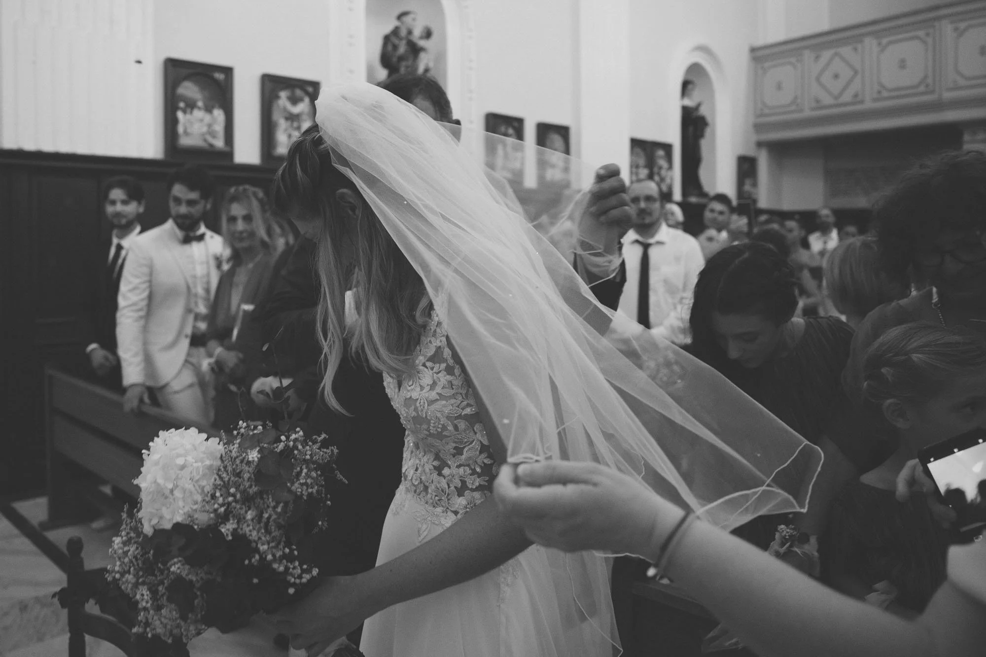 Corse : idées de poses et lieux pour vos photos de mariage