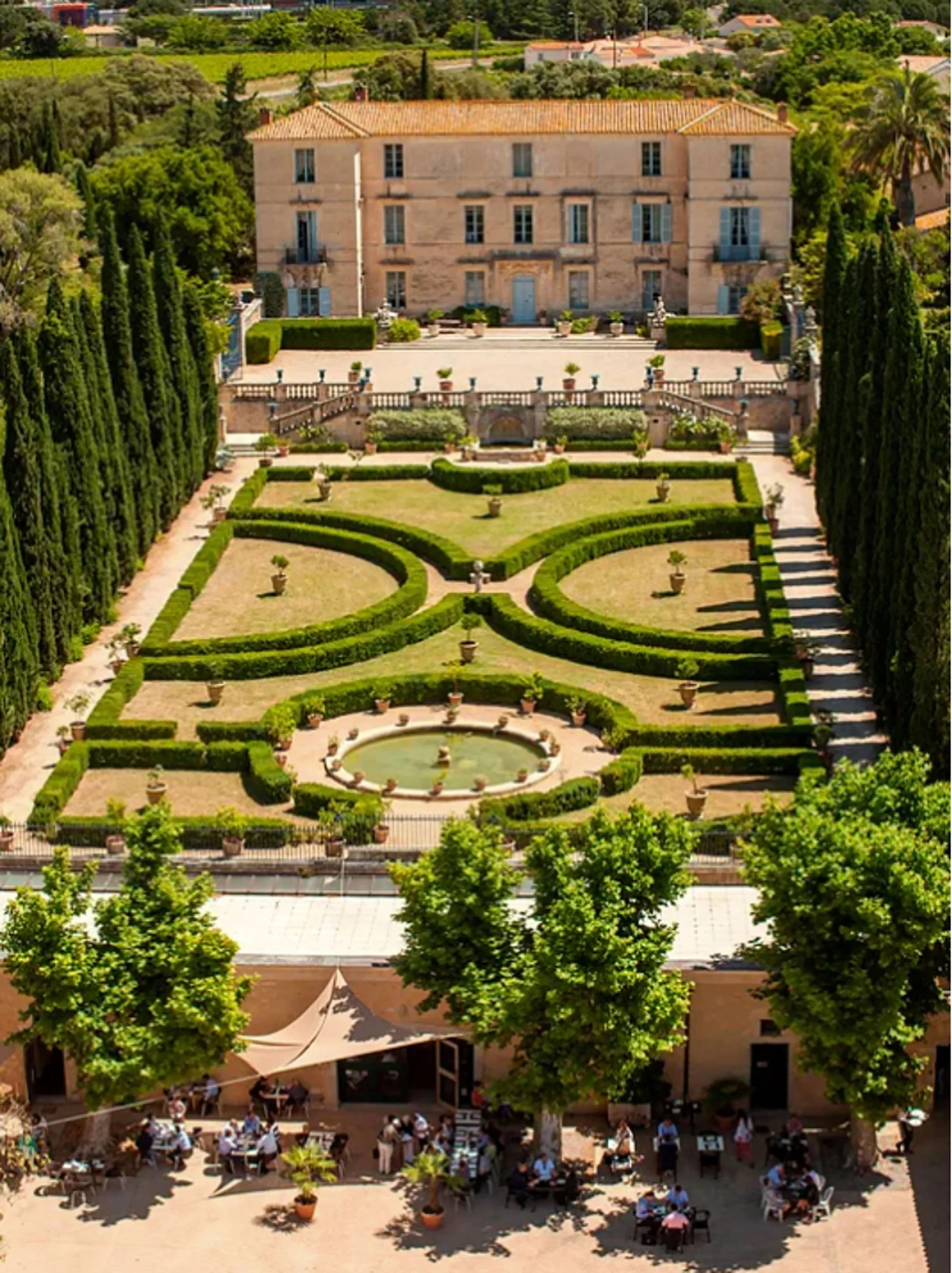 CHATEAU DE FLAUGERGUES.jpg