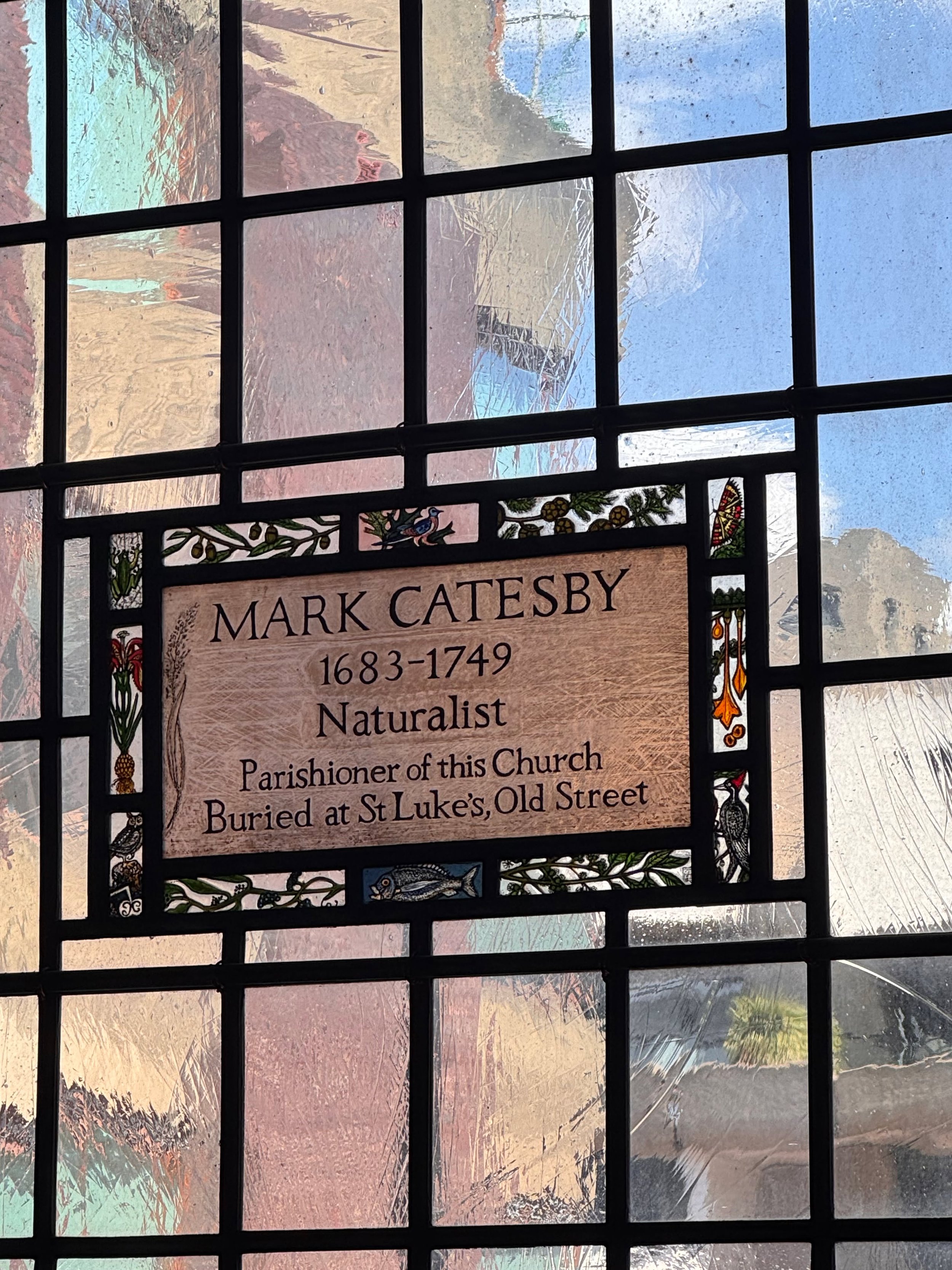 Thx @outjumpoff for sending from #London this memorial to #NaturesMessenger at @StGilesCripplegate. @pegasus_books