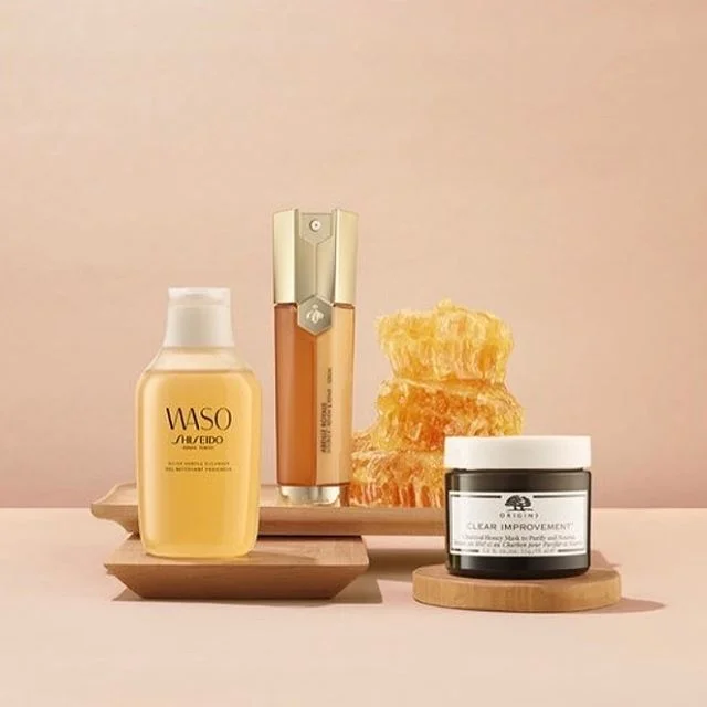 New work for Shoppers Drug Mart - Inspired by Nature Campaign  Art Direction @a_ga_ta  Photography@luisalbuquerquephoto @helene.michael.a @shoppersdrugmartofficial  #stilllifephotography #cosmetics #setlife #beauty #honey #rosewater #water #vitaminec