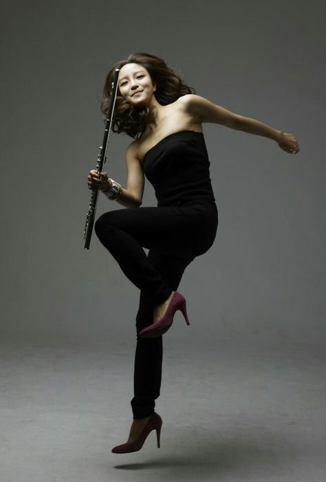 jumping flute.jpeg
