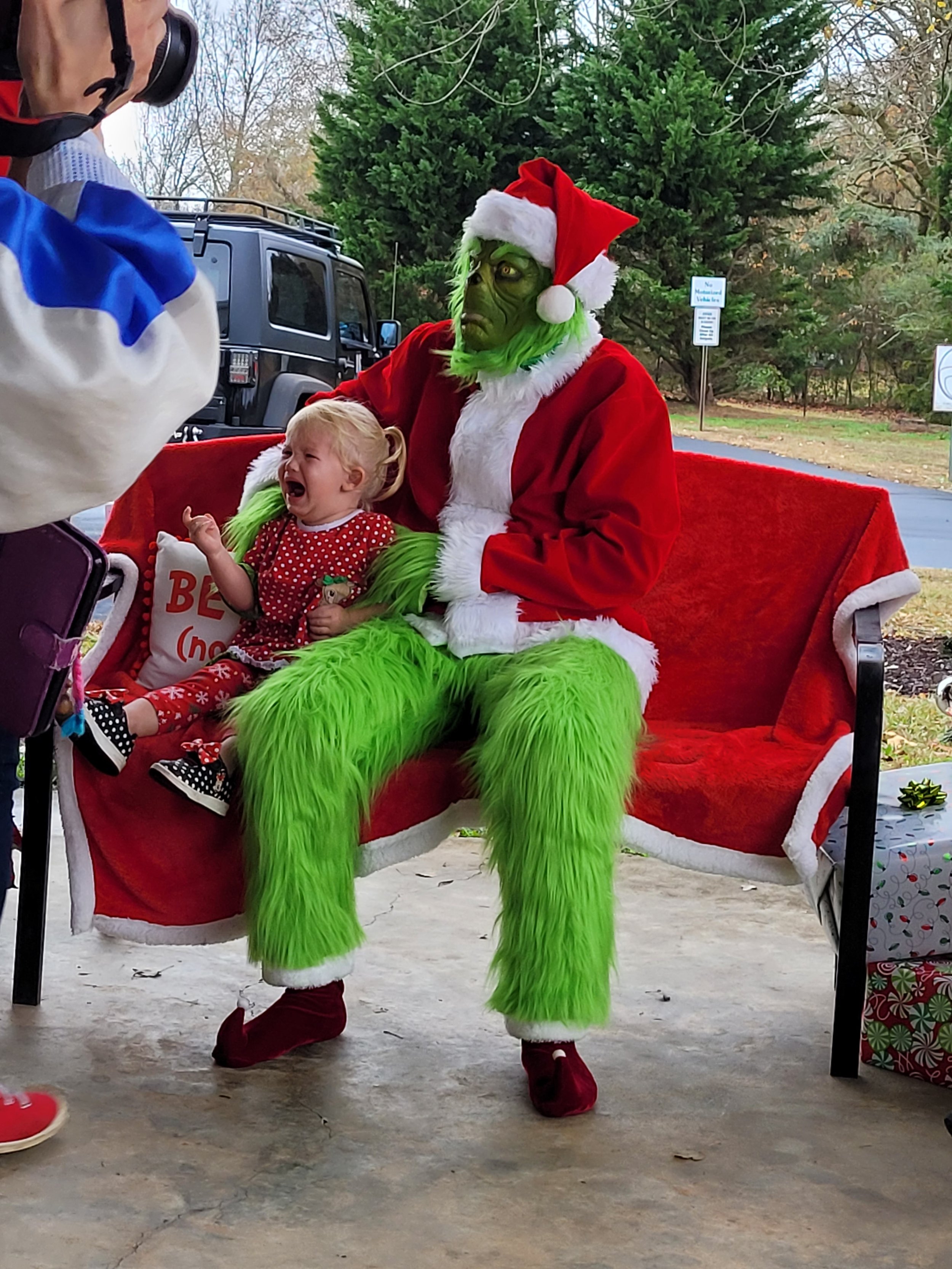 2022  Santa Grinch  28.jpg