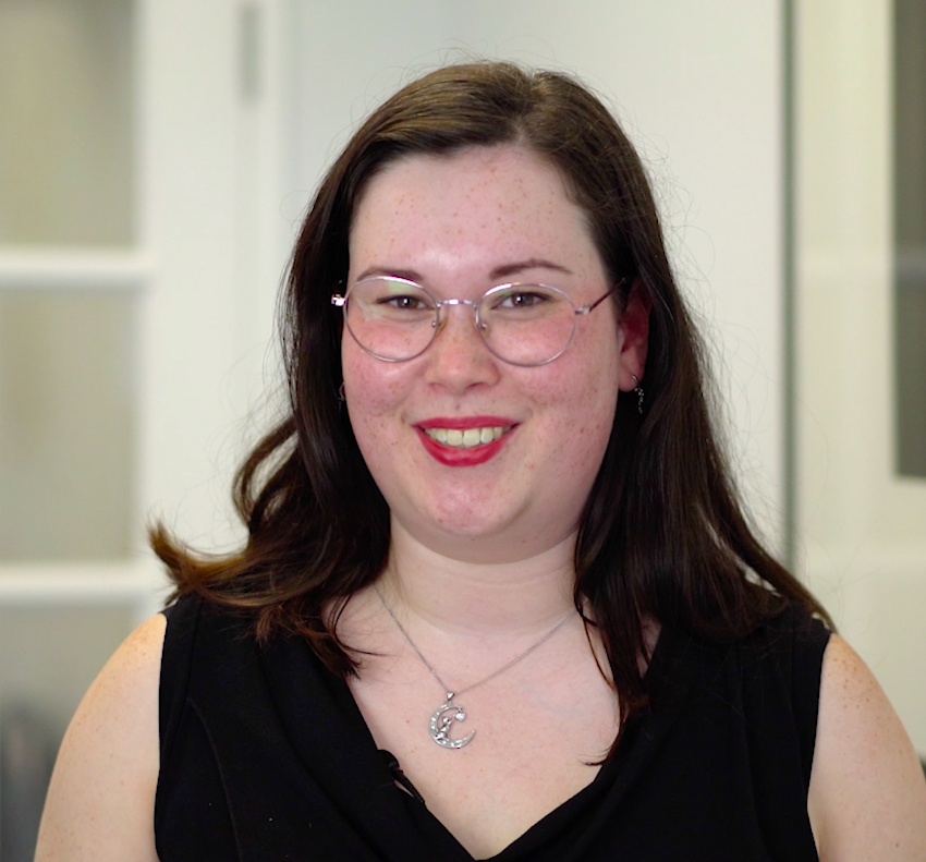 Lisa Peters, Social media specialist and theatre performer