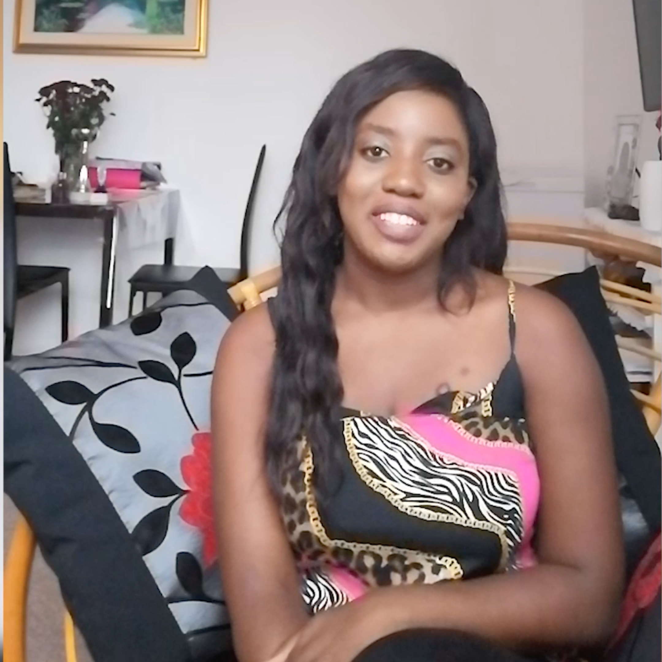 Sandrine Mputu, Traduttrice e Conduttrice radiofonica