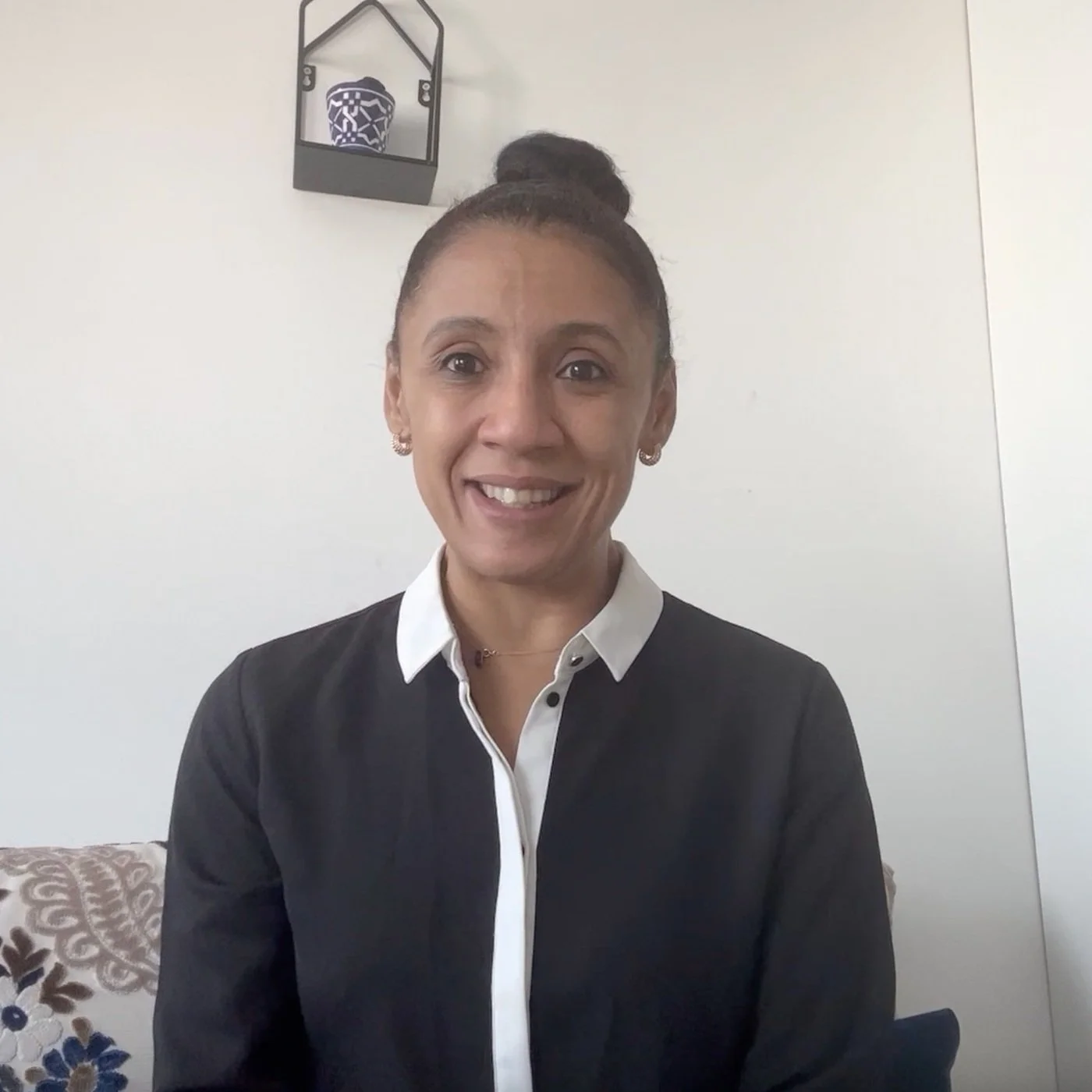 Fouzia Ilubaki, Consultante digitale