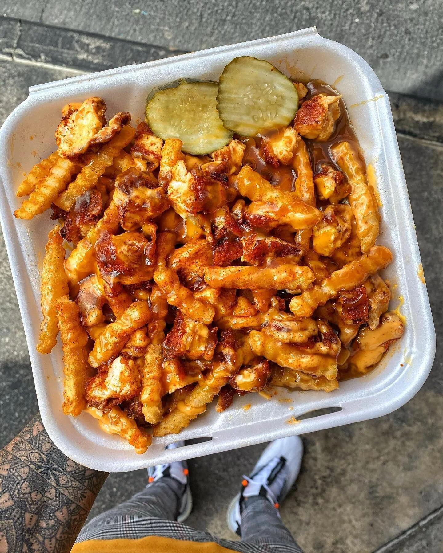 DAVESHOTCHICKEN — DAVE'S HOT CHICKEN