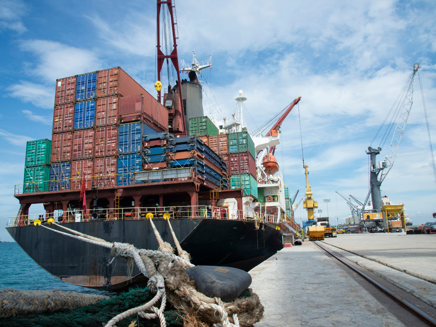 How to identify the Non-Tariff Regulations and Restrictions applicable to a merchandise?