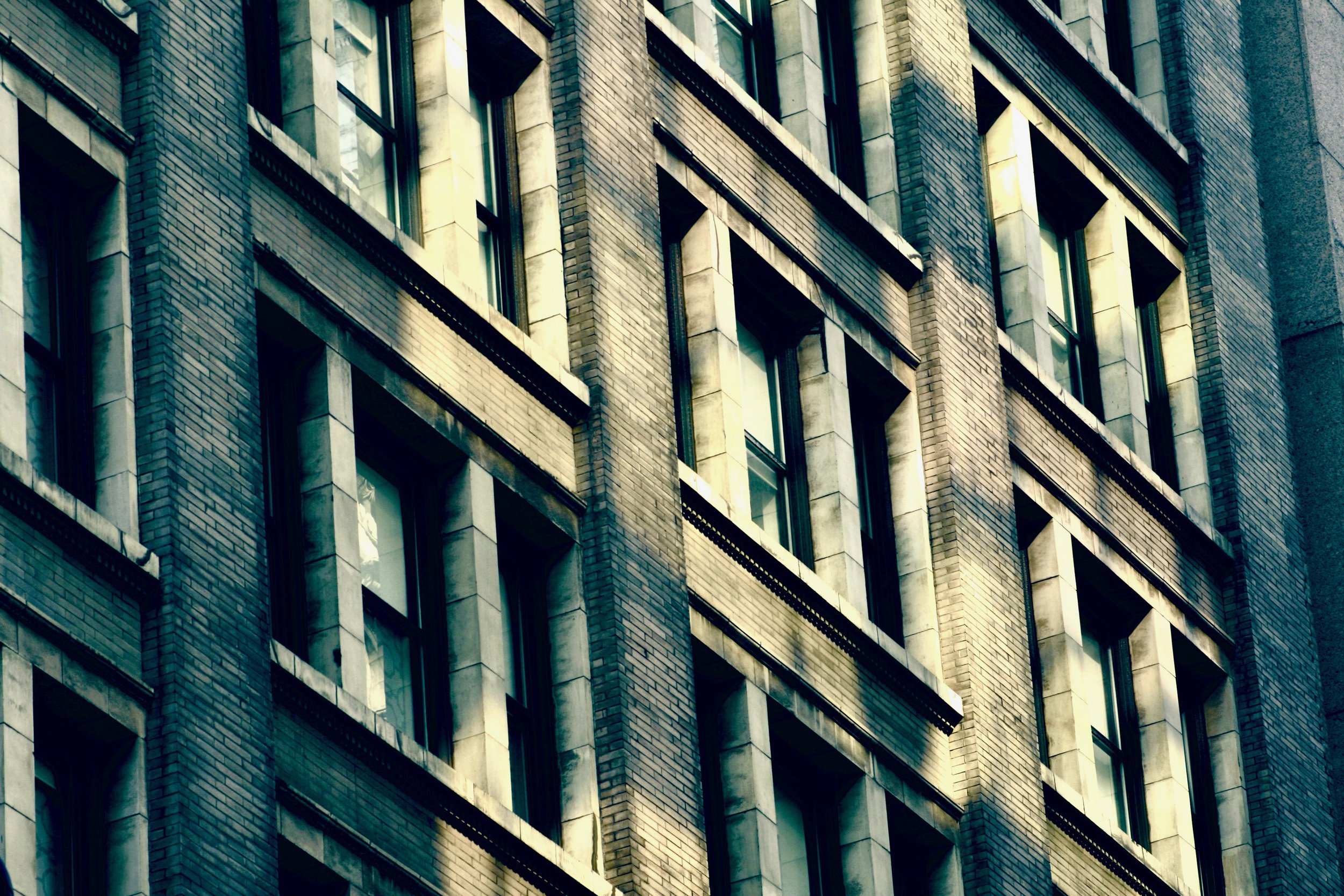 sideofbulding 2.jpg