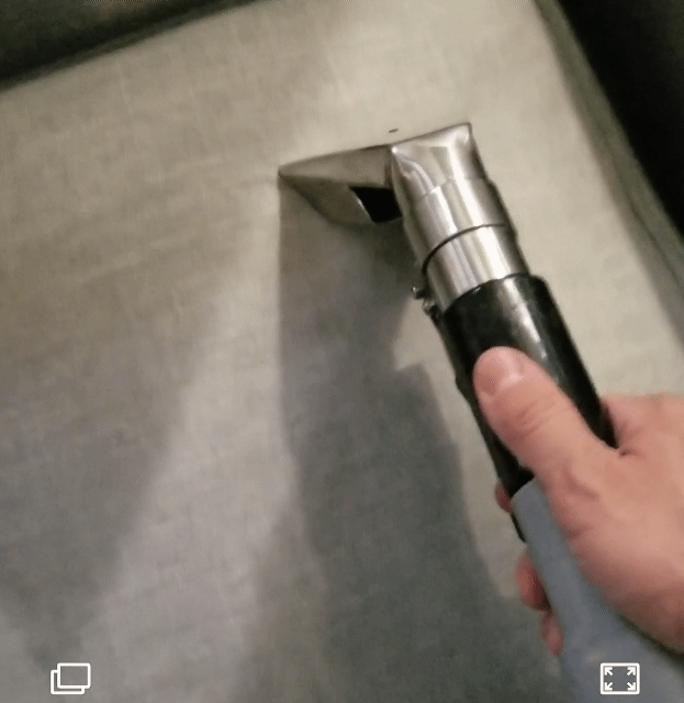 Cleaning a polyester couch