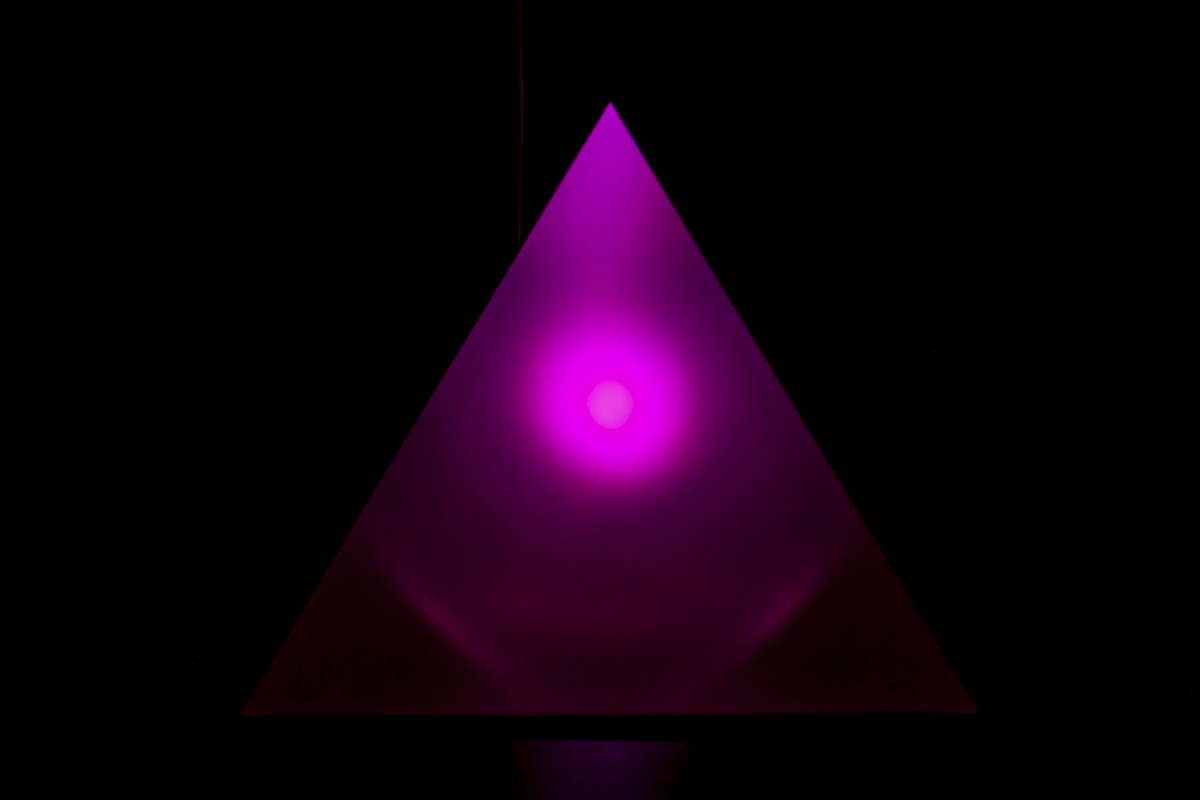 light echo tetrahedron 1.jpg
