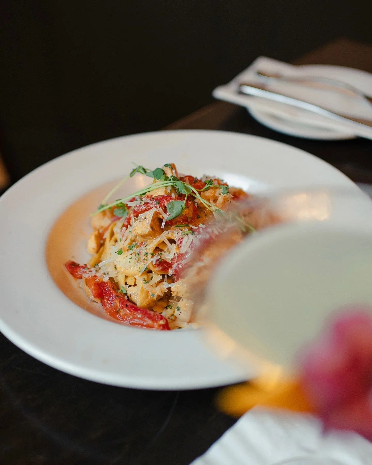 🔥 Cajun Chicken Fettuccine &mdash; where comfort meets a little kick.

Blackened chicken, roasted red pepper, and creamy Cajun sauce come together for the perfect indulgence. 🍝✨

#TheGypsyTeaRoom #StJohnsEats #YYT #DowntownStJohns #CajunFlavour