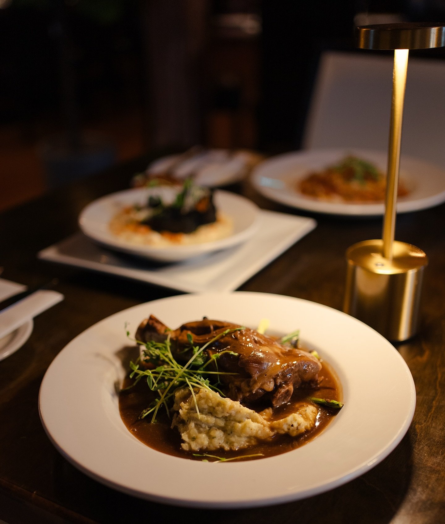 🍷 Slow-braised comfort at its finest.
Our Guinness-braised Lamb Shank &mdash; rich, tender, and falling off the bone 🤤
Served with garlic whipped potato and market vegetables for the perfect hearty indulgence 🥔

#TheGypsyTeaRoom #LambShank #StJohn