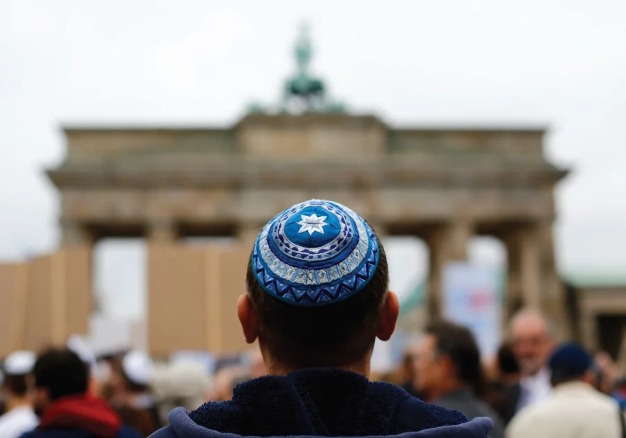 Jewish_Man_Attacked_Germany.jpg