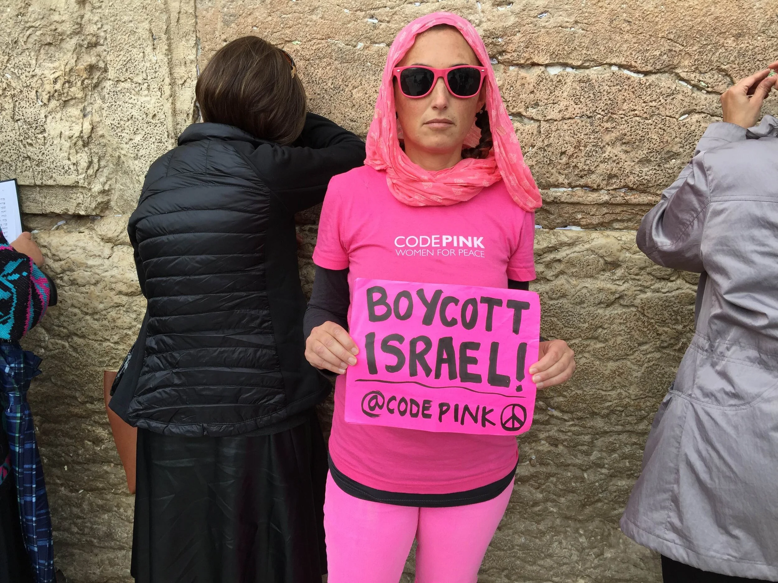 Ariel_Gold_Wailing_Wall_Codepink.JPG