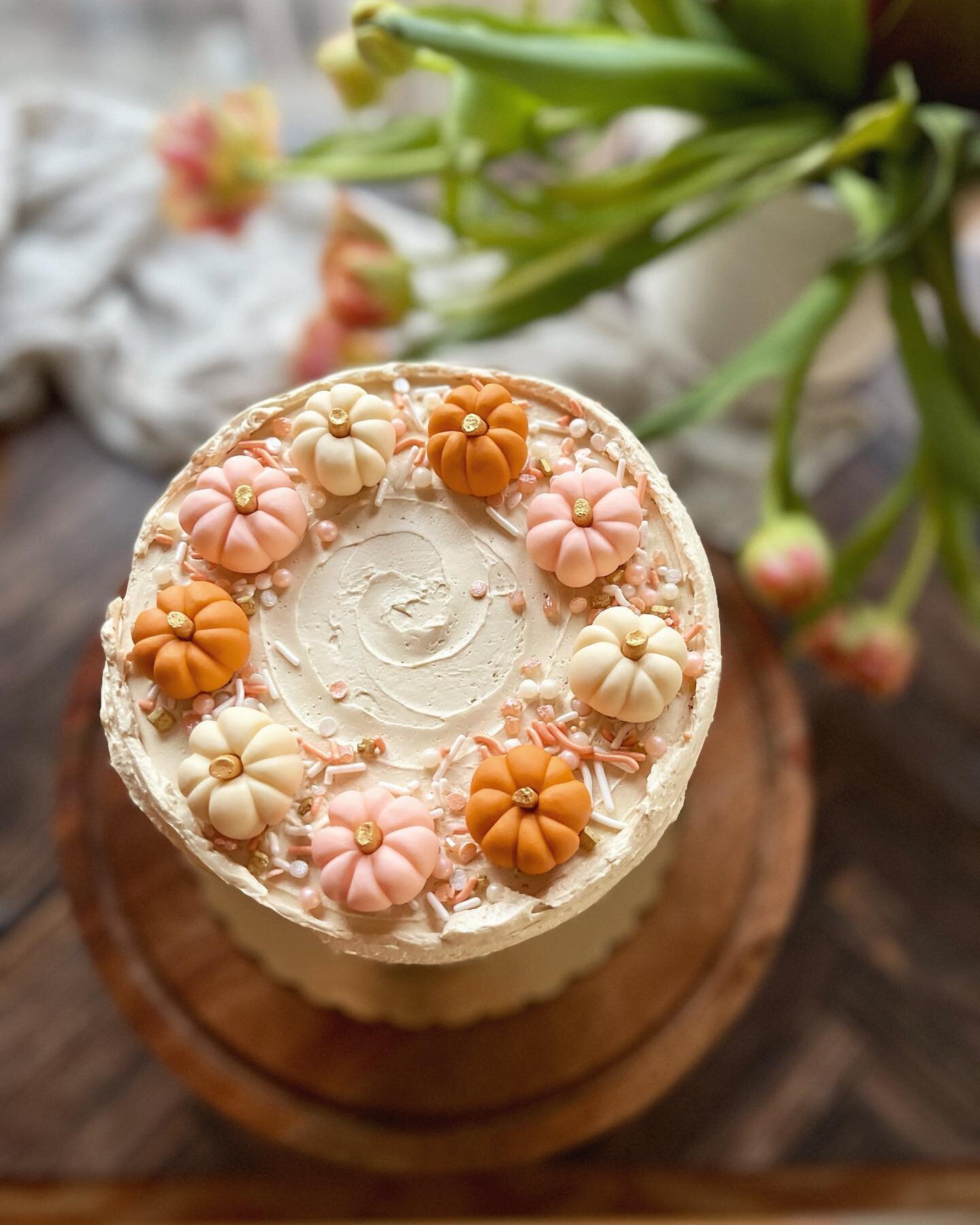 Hope everyone had a happy Thanksfeasting day however you chose to enjoy it. I made this cake to take to Friendsgiving. It's three layers of Chai Cake + Persimmon Compote + Salted Maple Italian Buttercream -- and then we couldn't make it. Now who's go