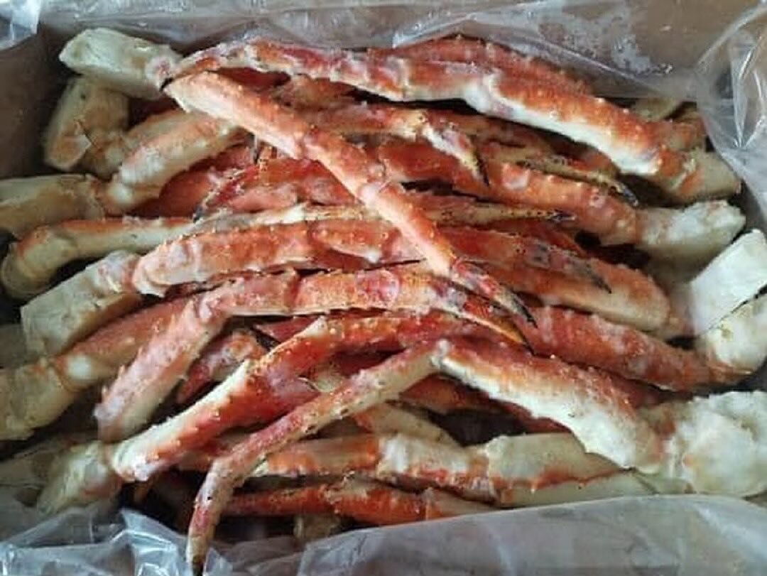 @seafood_express_ You&rsquo;ve been asking and we&rsquo;ve been listening! Alaskan King Crab Legs are BACK! 😁

✨The Very Best Quality ✨
🦀Split Red Alaskan King Crab Legs &amp; Claws🦀
*Fully Cooked &amp; Easy to Open*
Wild USA , Sustainably Caught 