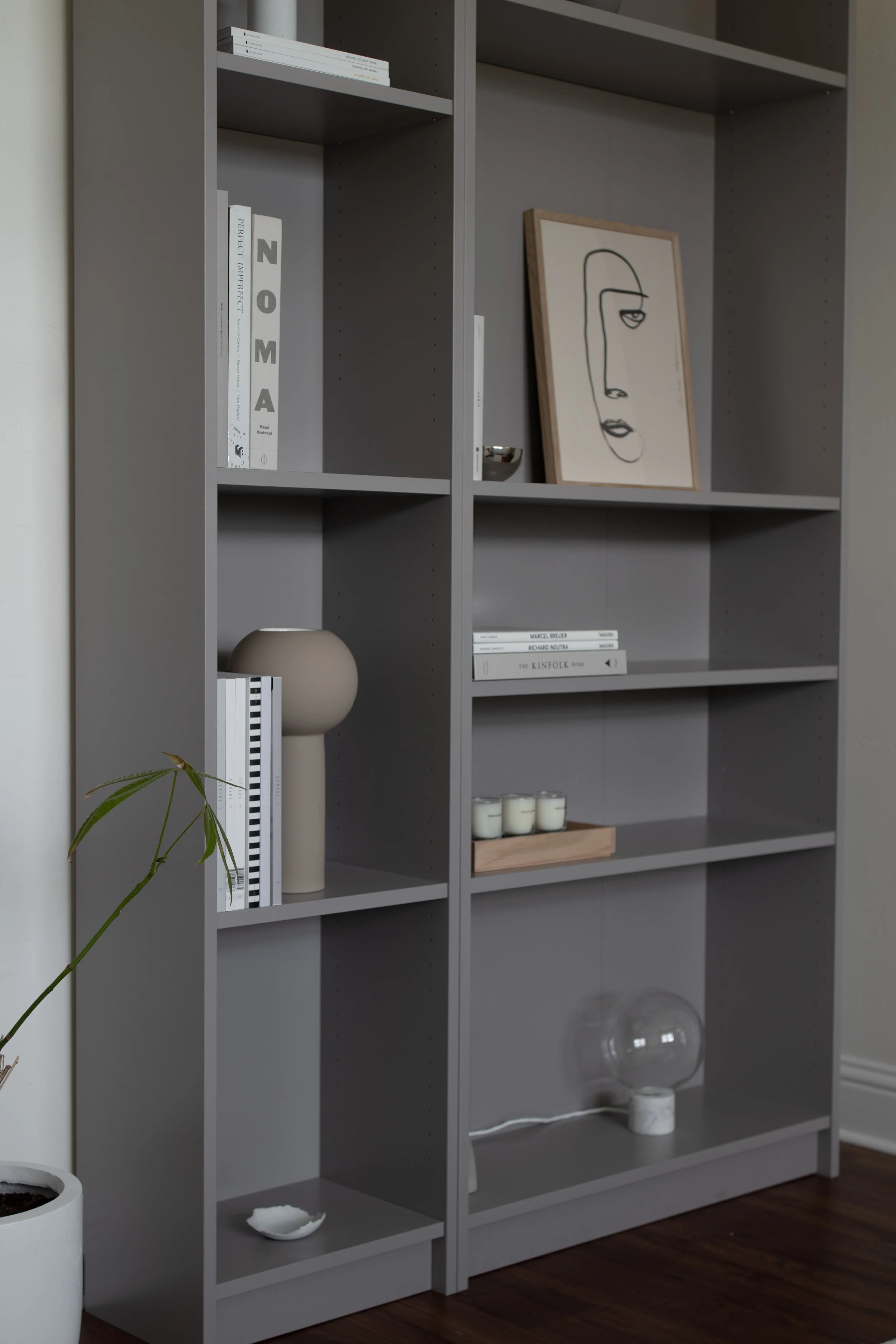 Ikea Hack [bookshelves]