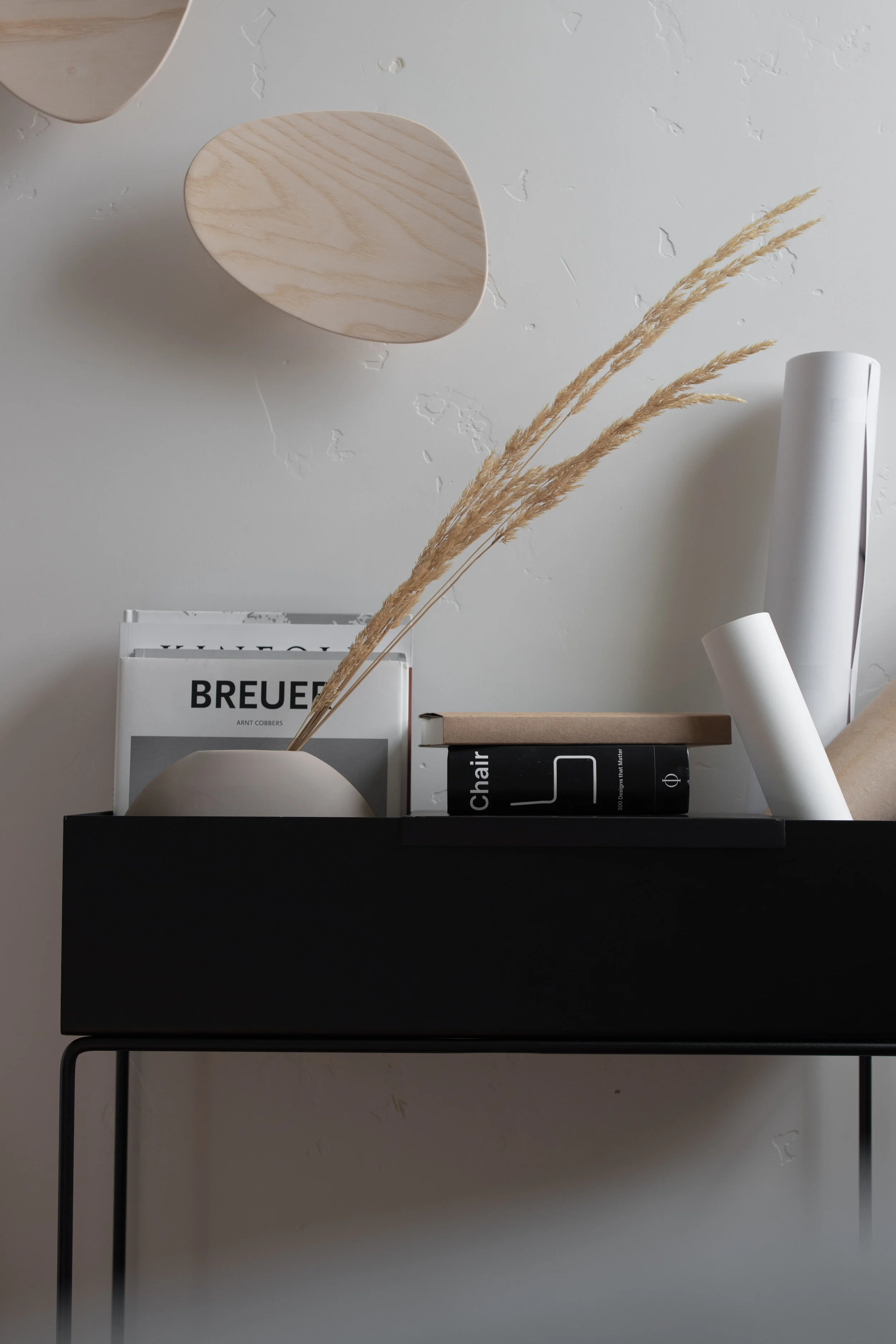 Light oak details in a nordic home