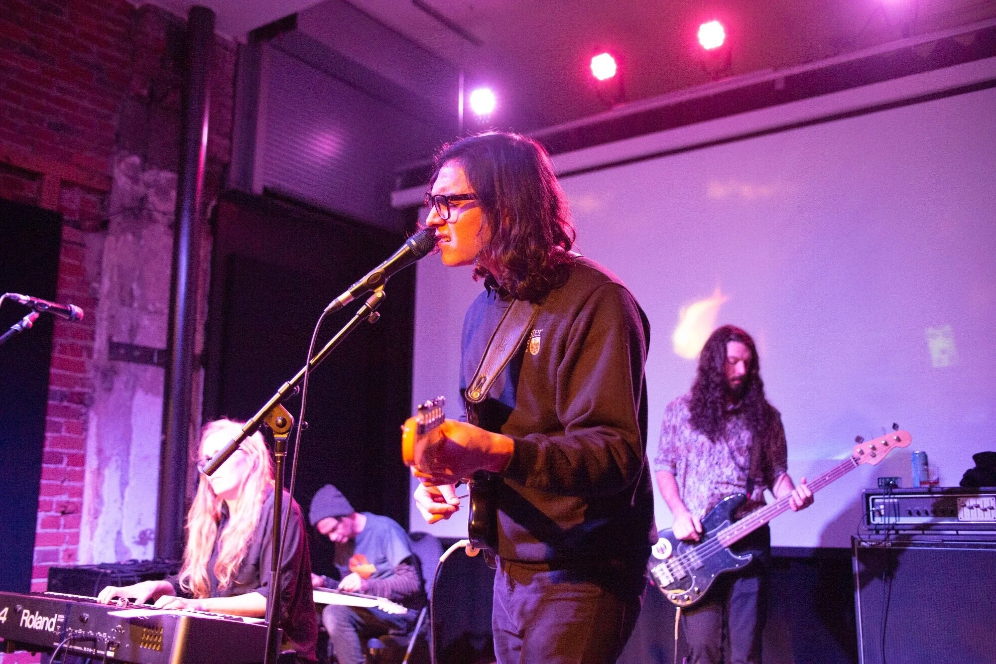 WHOOP-Szo and Zoon play Pressed in January with special guests No Mistakes in Space