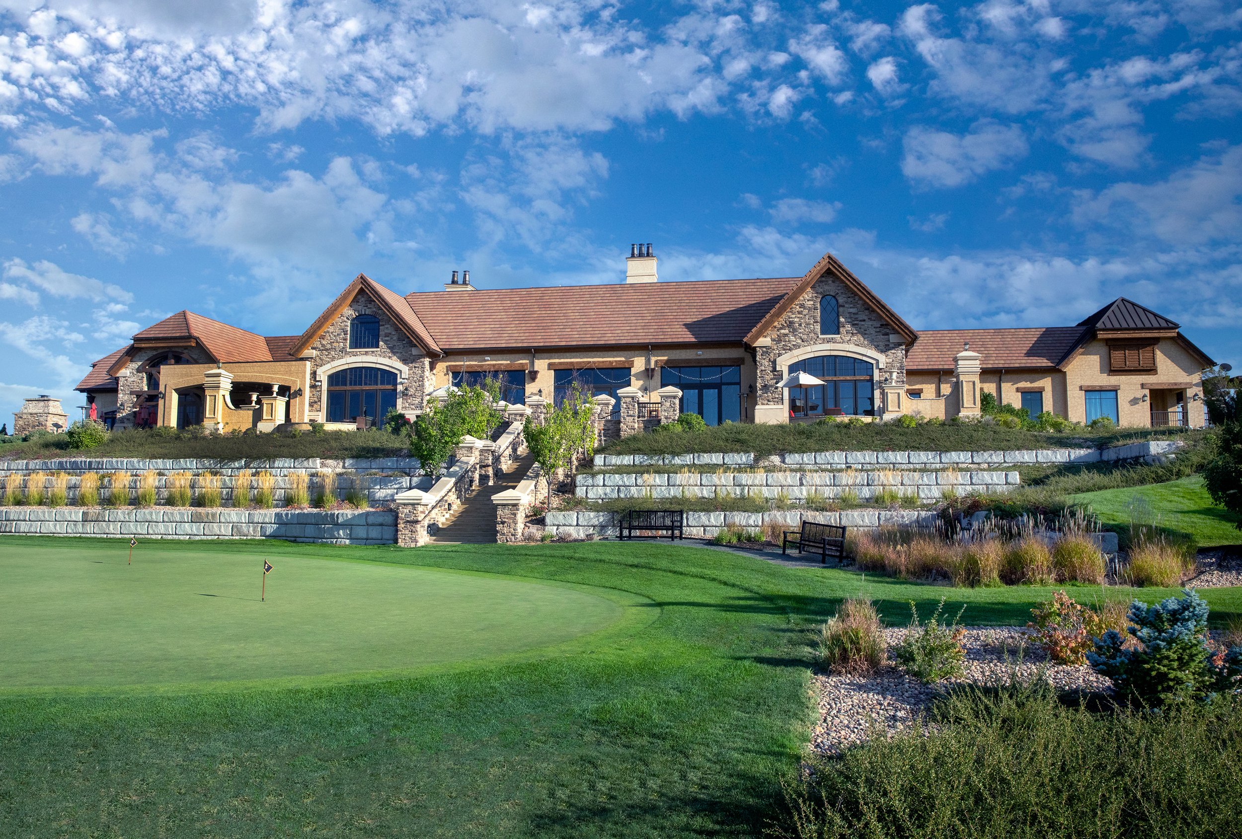 Clubhouse and golf-course grounds at Blackstone Country Club in Aurora