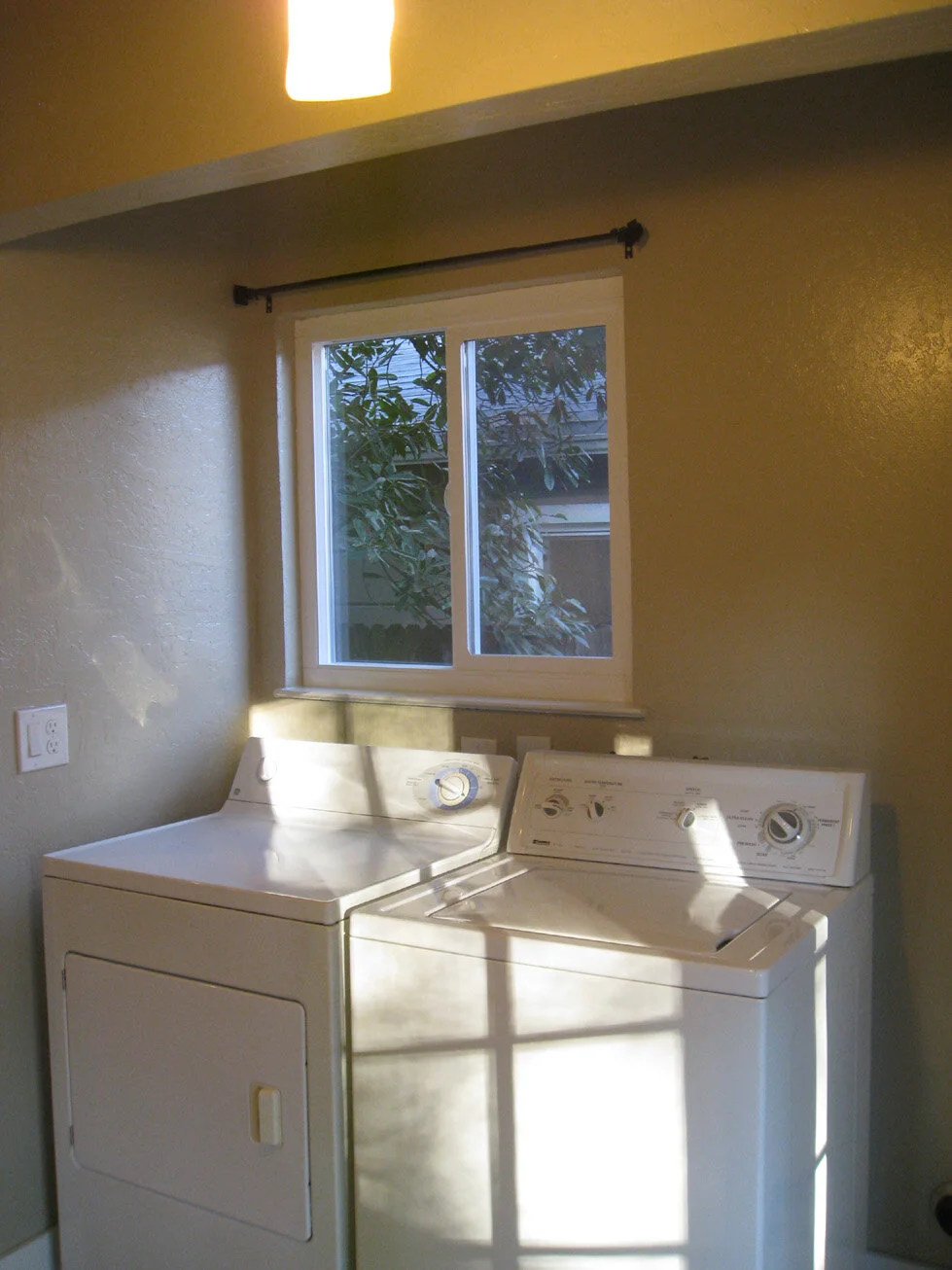 192555thLaundry.jpg